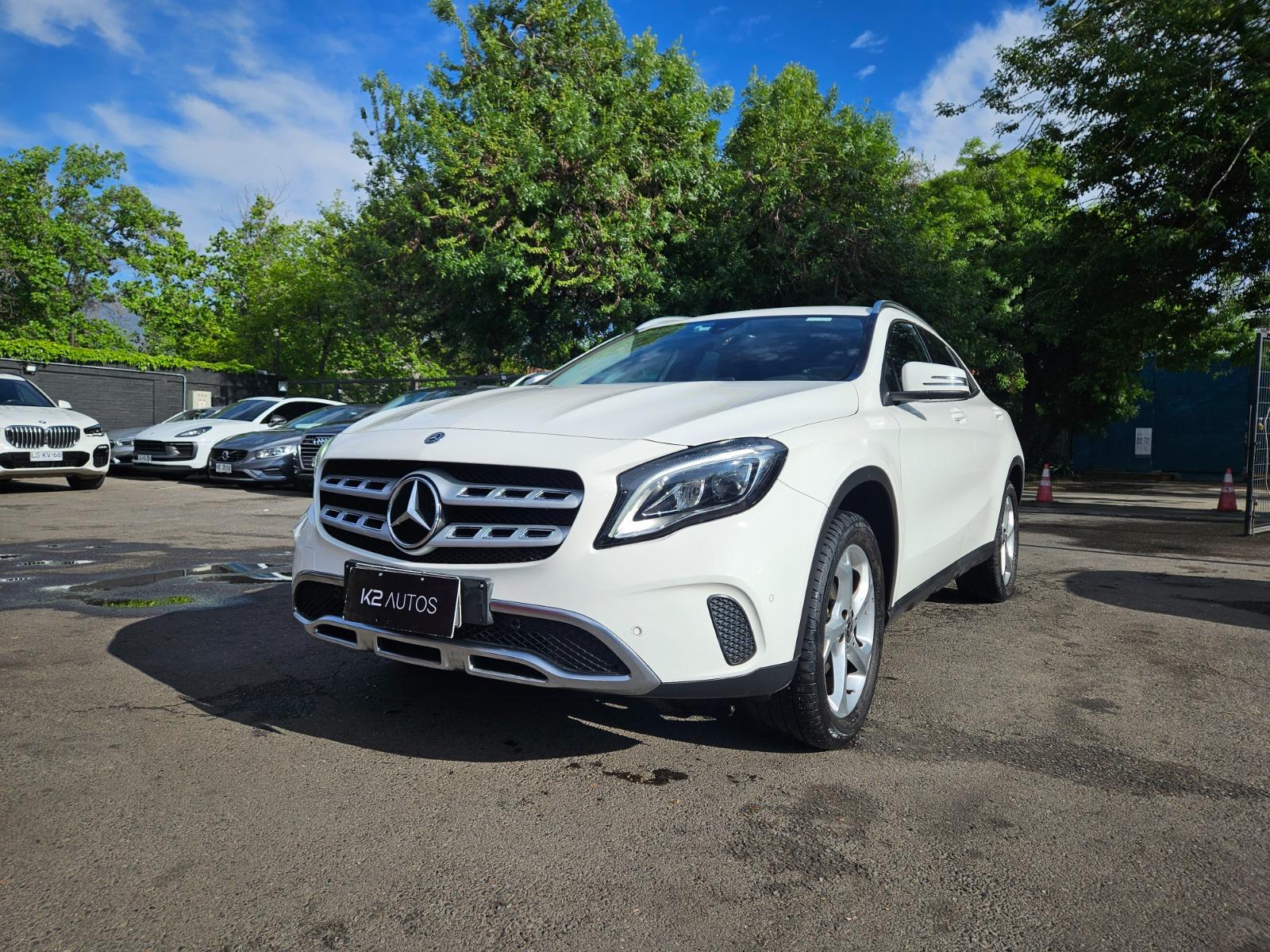 MERCEDES-BENZ GLA 200 1.6 DCT AT 2020 COMO NUEVO, POCO KM - K2 AUTOS