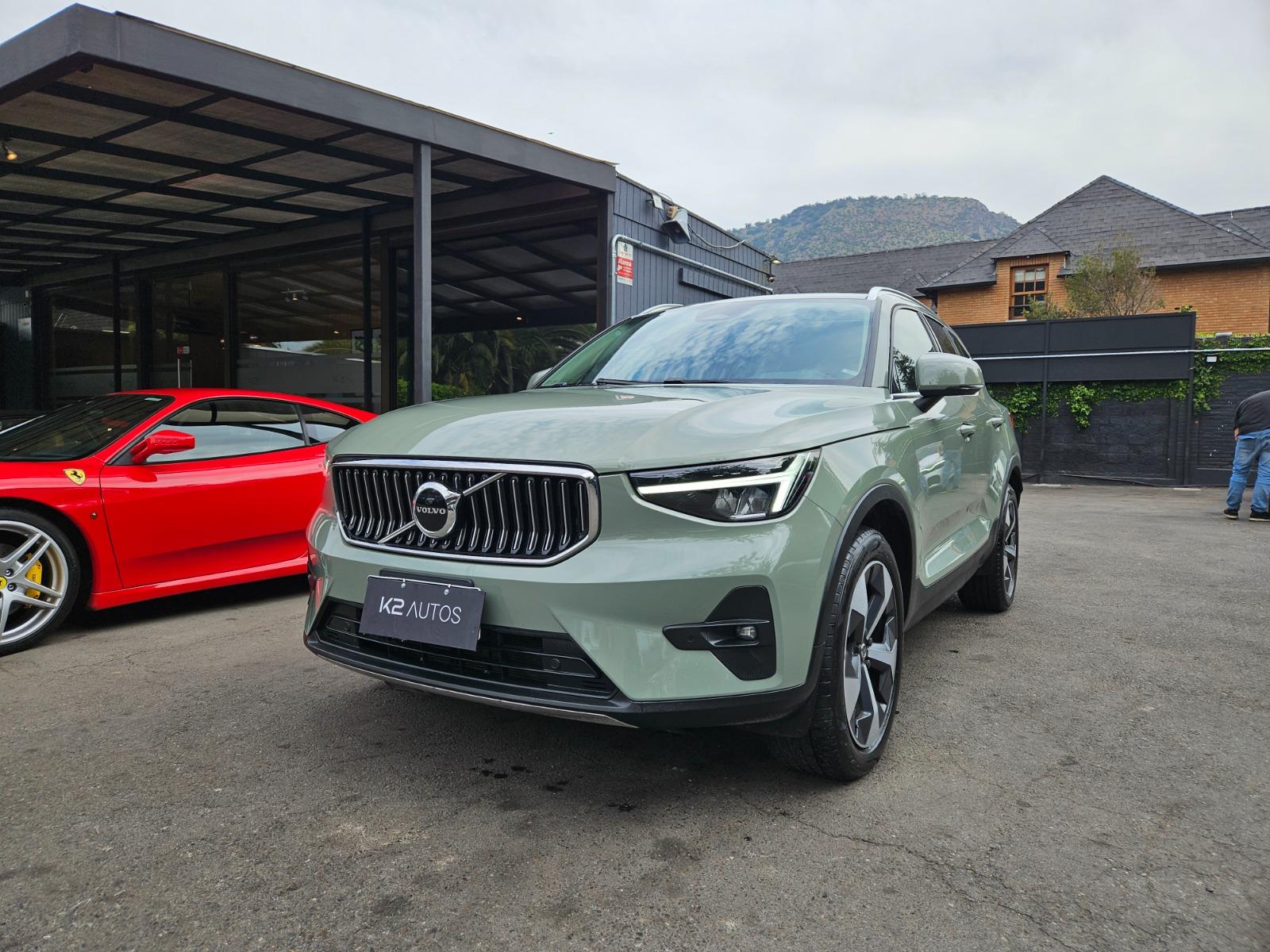 VOLVO XC40 B4 ULTIMATE PLUS 2.0 MHEV 2023 COMO NUEVO, POCO KM - K2 AUTOS