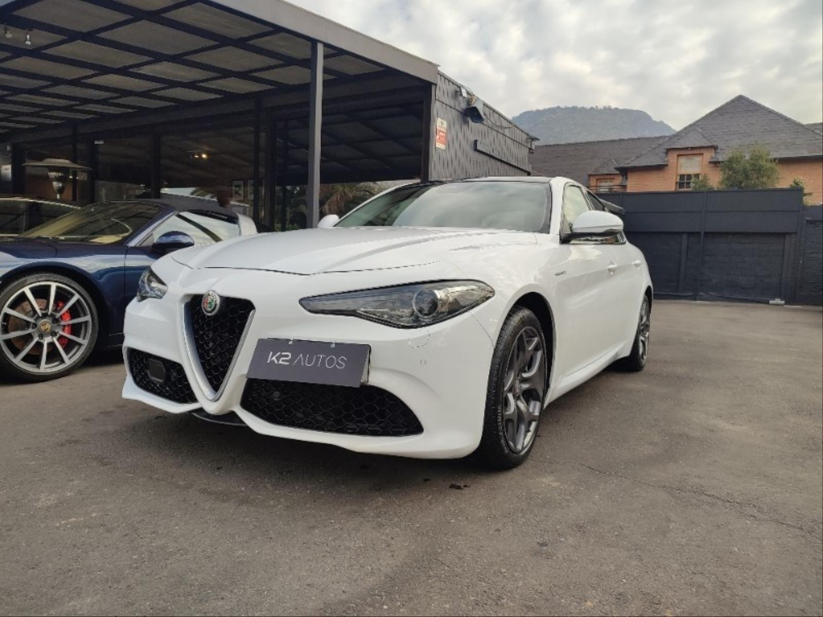 ALFA ROMEO GIULIA VELOCE 280HP 2.0 2020 MANTENCIONES EN LA MARCA - K2 AUTOS