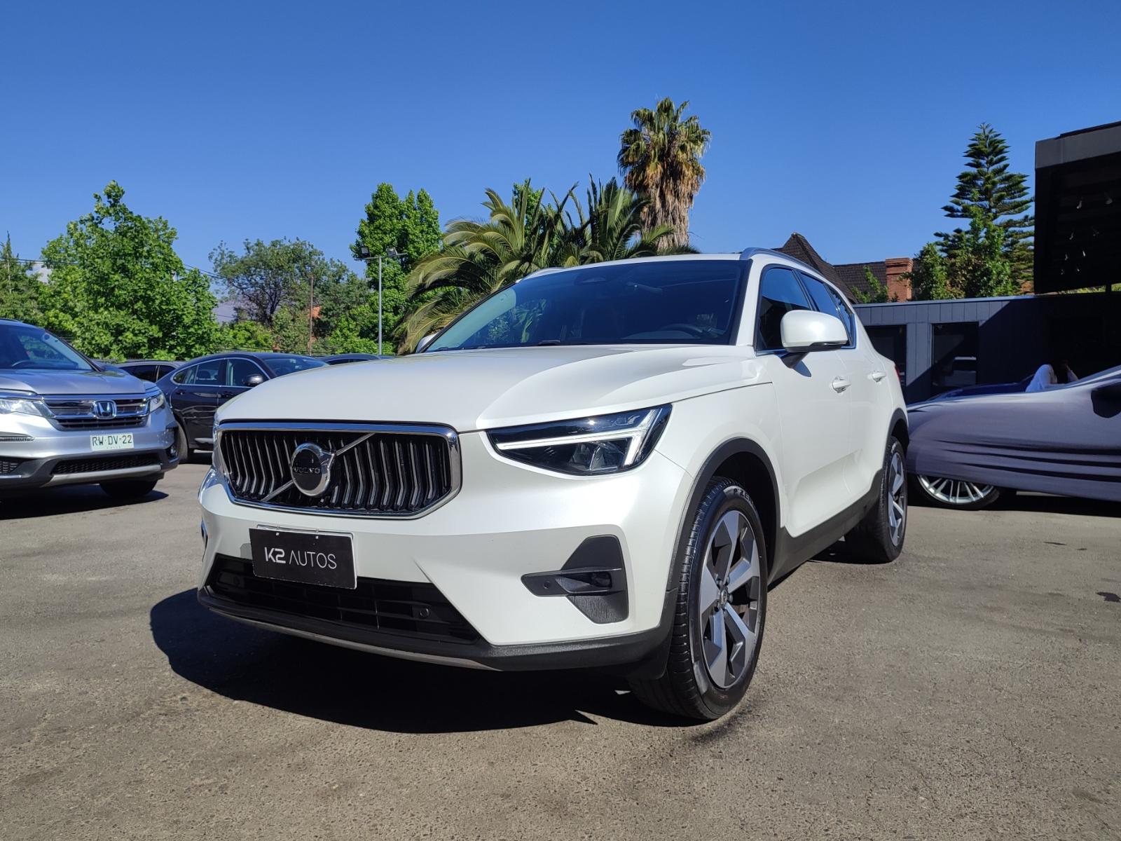 VOLVO XC40 B4 ULTIMATE PLUS 2.0 MHEV 2023 TODO AL DIA - K2 AUTOS