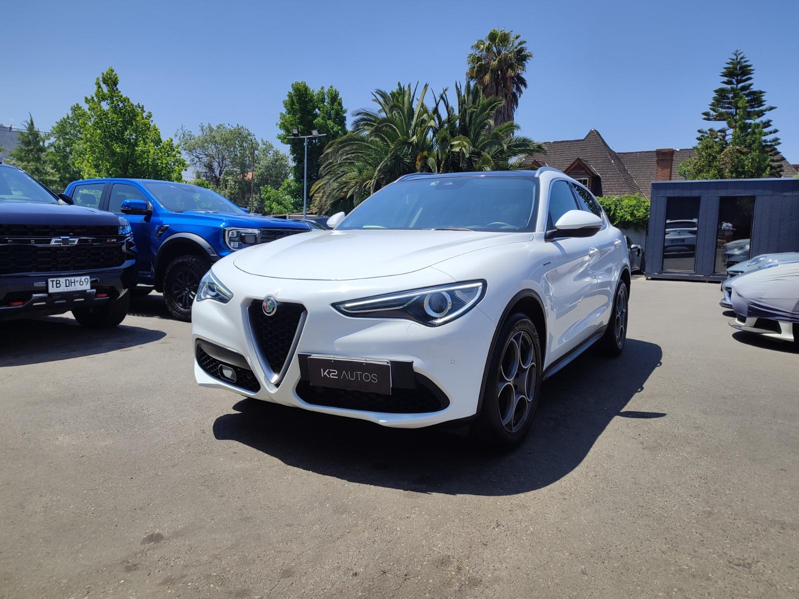 ALFA ROMEO STELVIO SUPER 2.0 TURBO 280 HP 2022 MANTENCIONES AL DIA, COMO NUEVO  - K2 AUTOS