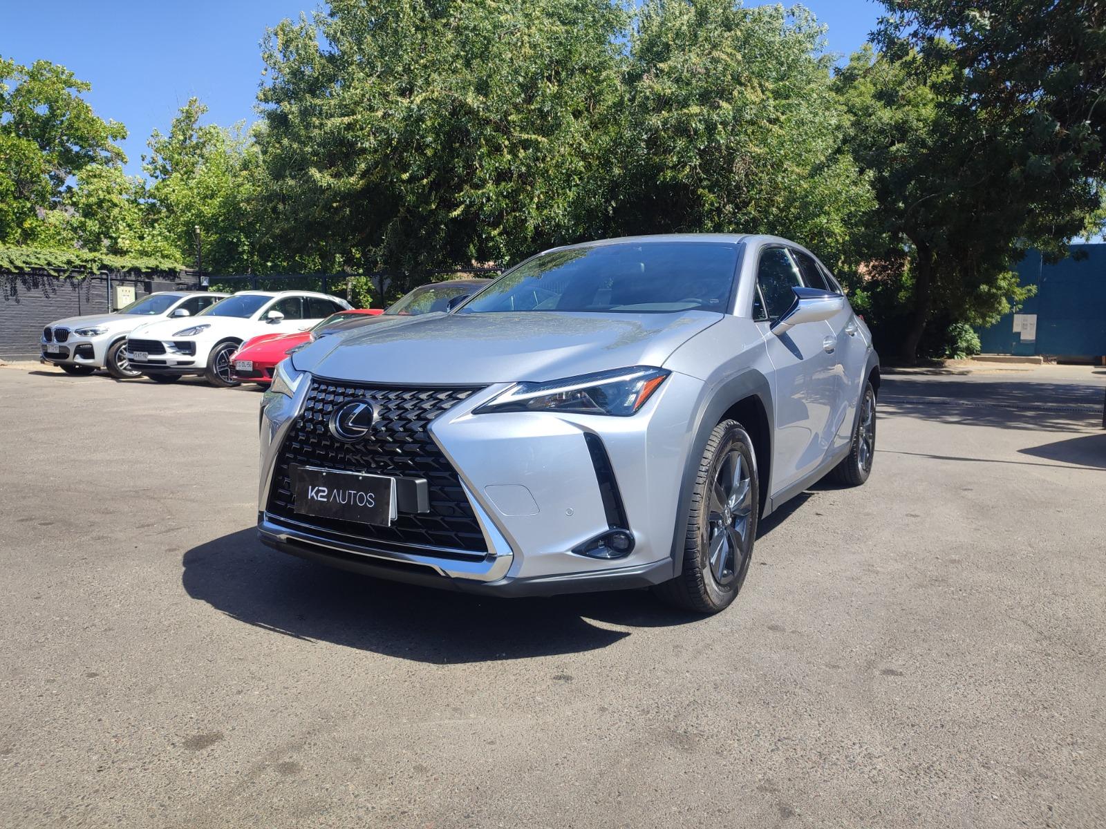 LEXUS UX 200 PLUS 2.0 4X2 2024 COMO NUEVO, MANTENCION RECIEN HECHA - K2 AUTOS