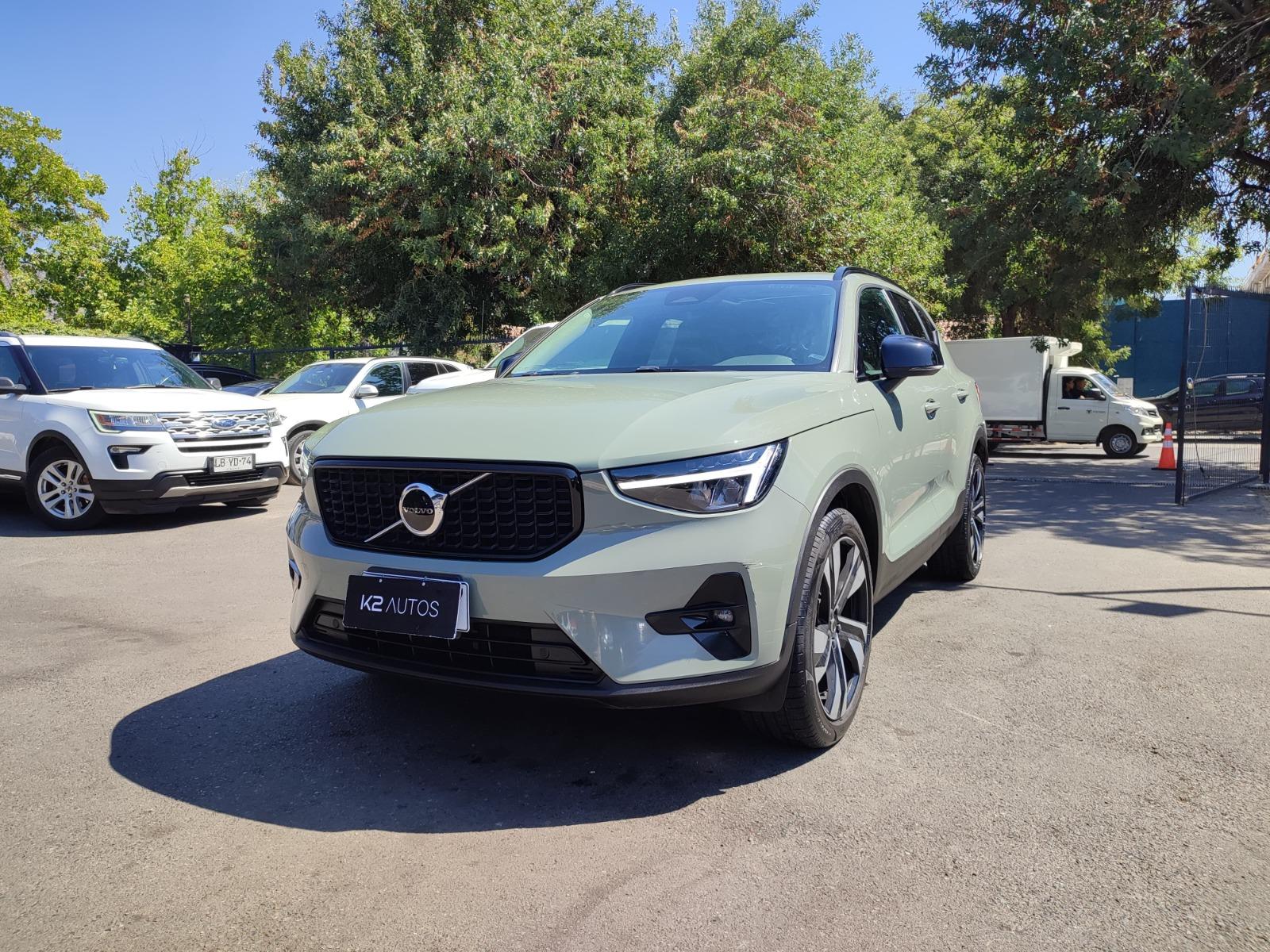 VOLVO XC40 B5 ULTIMATE 2.0 4WD 2023 FULL EQUIPO, TODO EN LA MARCA - K2 AUTOS