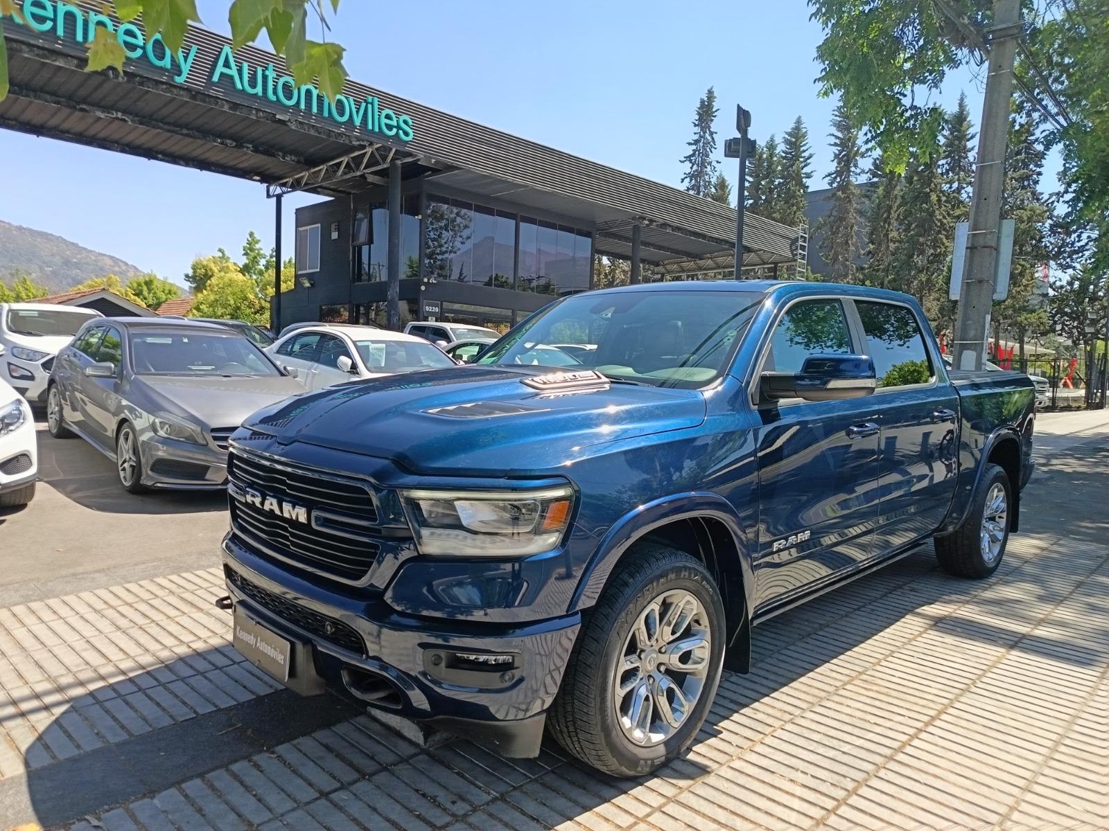 RAM 1500 Laramie Crew Cab 4x4 5.7 AUT 2023 Excelente estado. Oportunidad - KENNEDY AUTOMOVILES