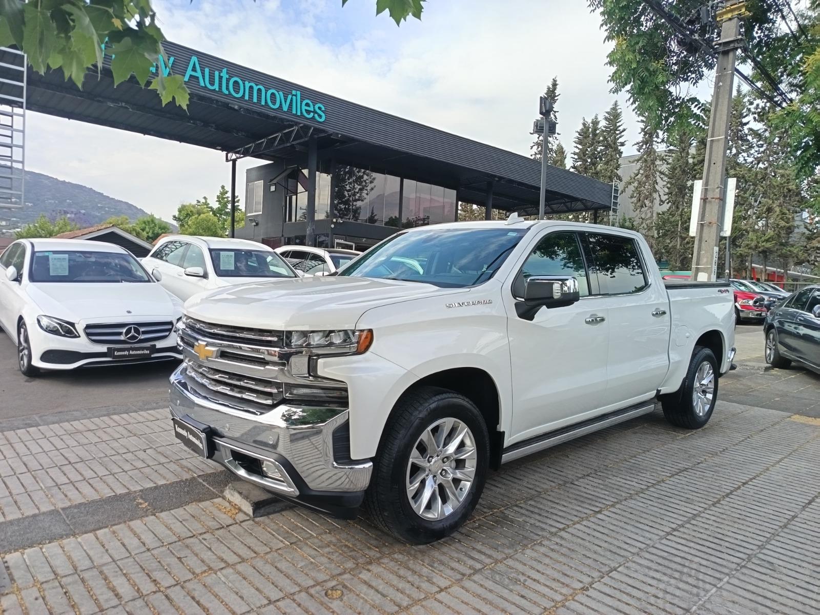 CHEVROLET SILVERADO 5.3 Auto LTZ DC 4WD 2021 Excelente estado. Oportunidad - KENNEDY AUTOMOVILES