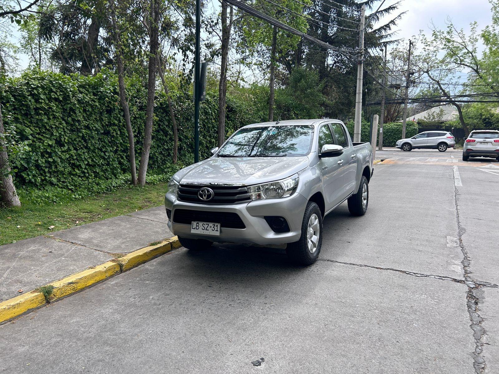 TOYOTA HILUX SR. 2,4, 4x2 2019 UNICO DUEÑO - Lascar Automotriz