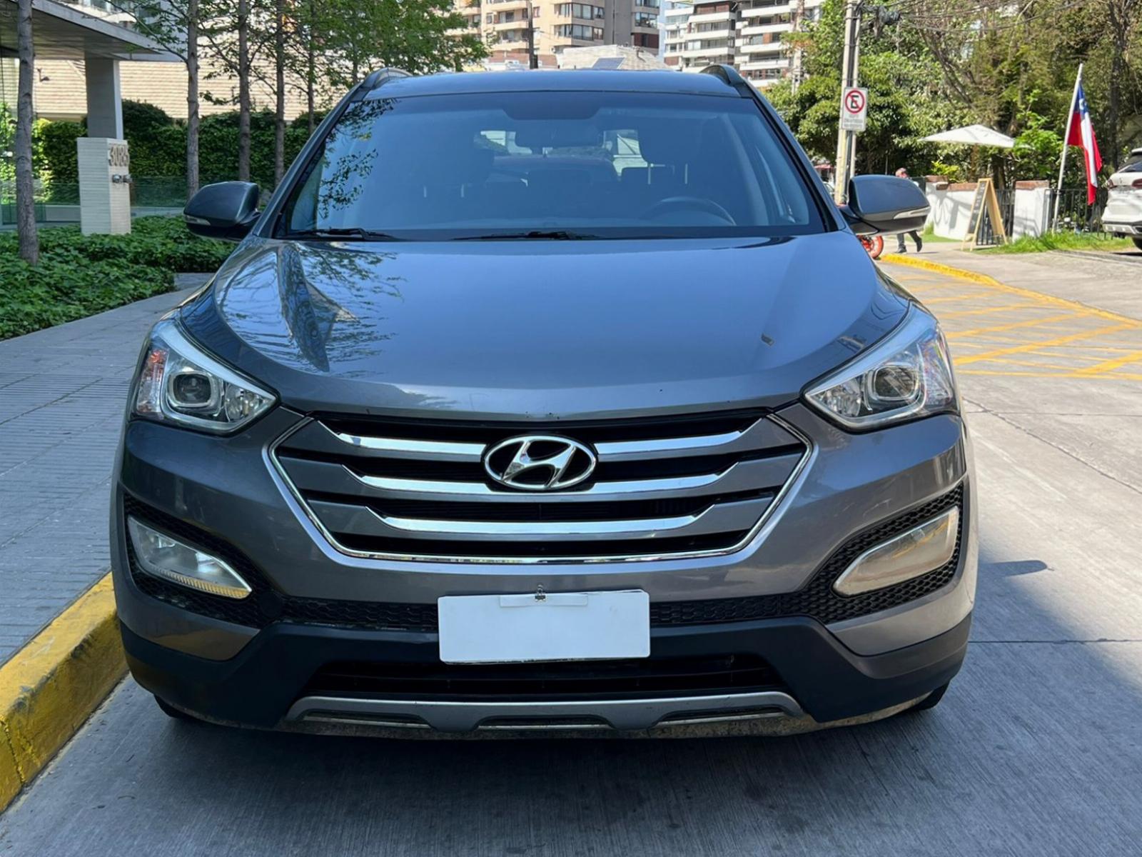 HYUNDAI SANTA FE GLS DIESEL 2015 TRES CORRIDAS DE ASIENTOS - LEVEL AUTOS