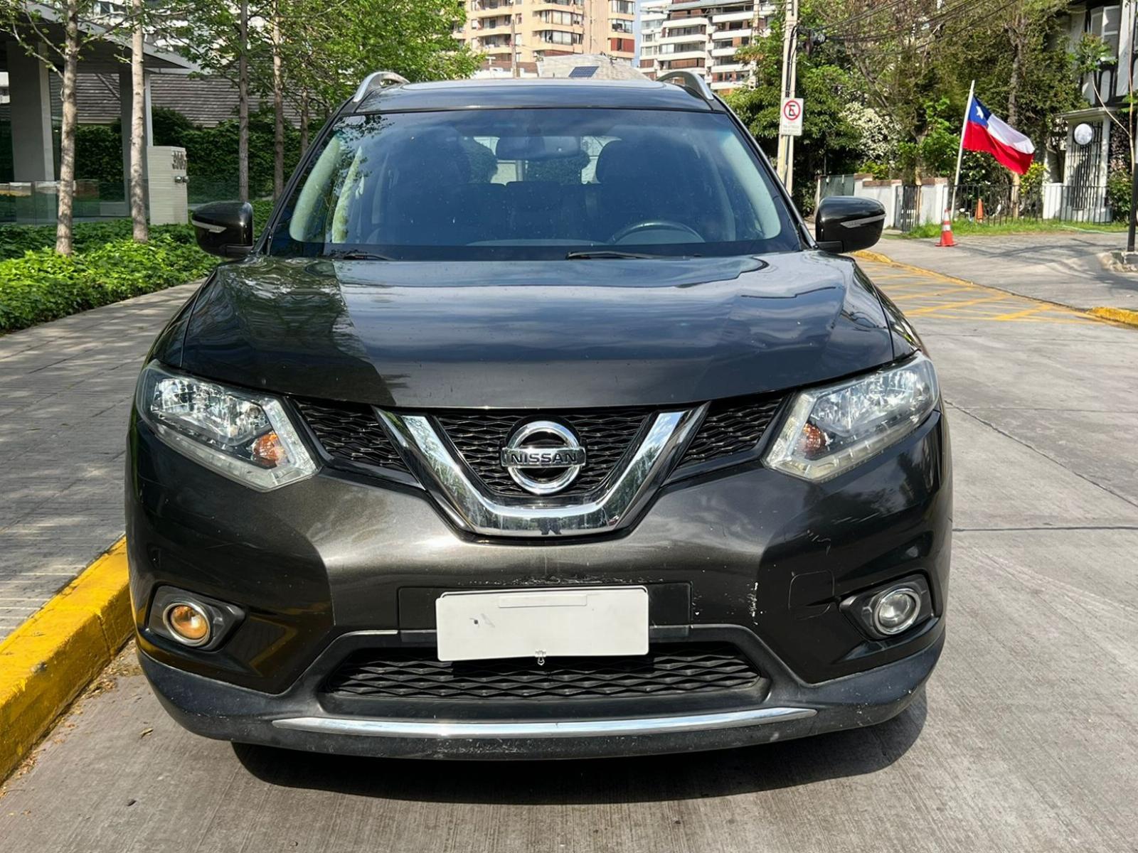 NISSAN X-TRAIL SENSE 2.5 2016 TRES CORRIDAS DE ASIENTOS - LEVEL AUTOS