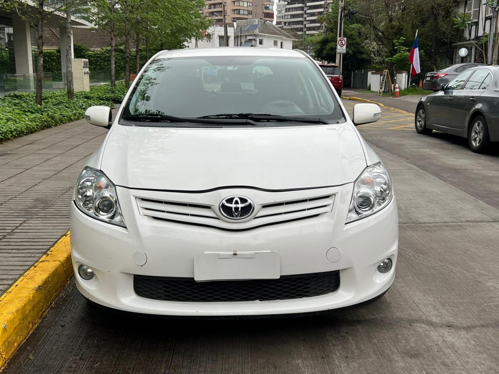 TOYOTA AURIS LEI 2010 1.600 CC - LEVEL AUTOS