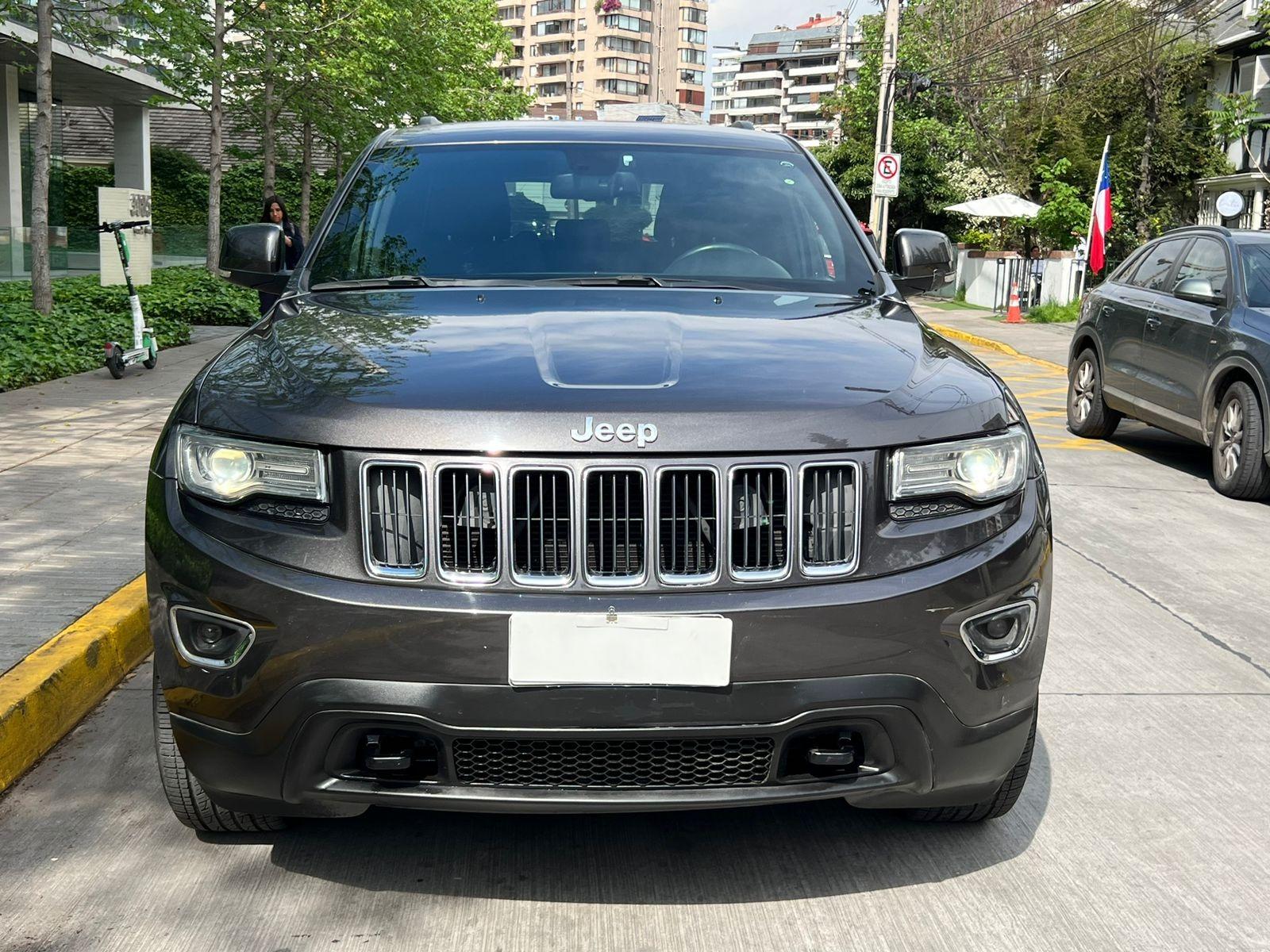 JEEP GRAND CHEROKEE LAREDO 3.6 2014 UN DUEÑO - LEVEL AUTOS