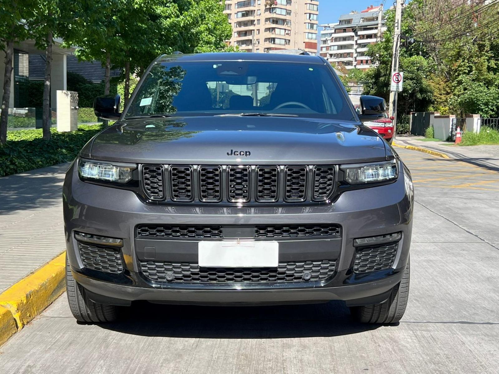 JEEP GRAND CHEROKEE ALTITUDE L 2024 3.600 CC 4X4 - LEVEL AUTOS