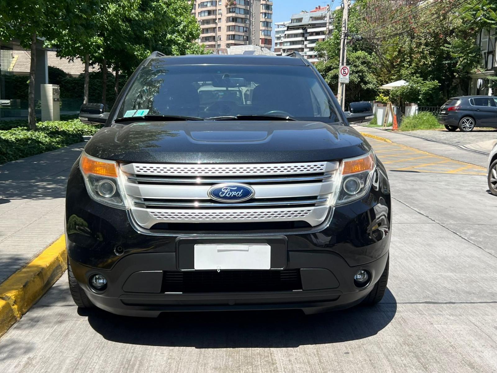 FORD EXPLORER XLT 3.5 2014 TRES CORRIDAS DE ASIENTOS 4x4 - LEVEL AUTOS