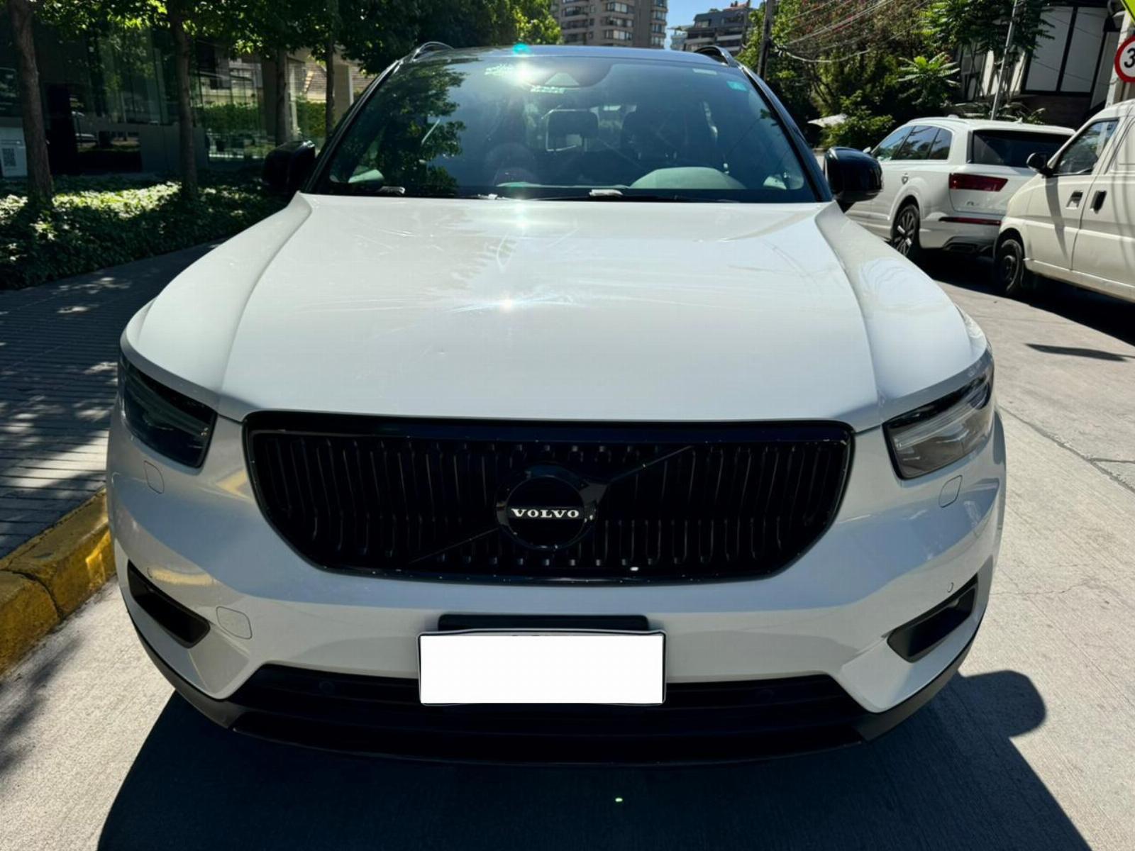 VOLVO XC40 T5 2018 MOMENTUM 2.0 AWD - LEVEL AUTOS