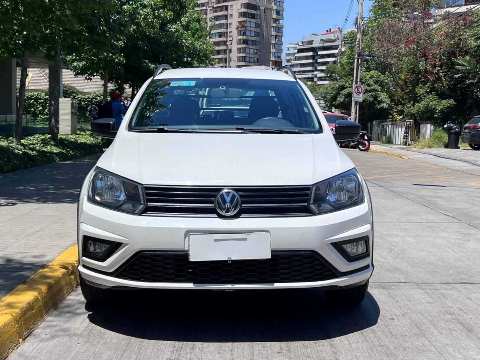 VOLKSWAGEN SAVEIRO 1.6 2018 DOBLE CABINA - FULL MOTOR