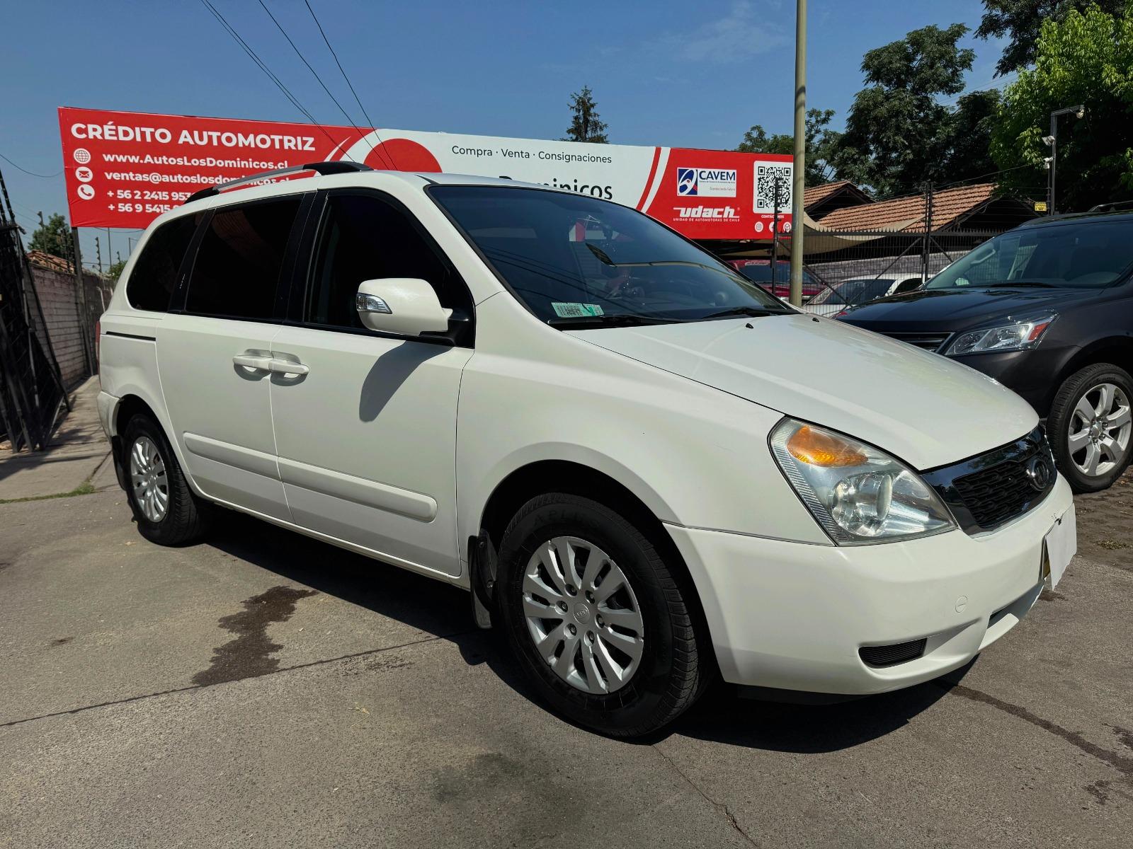 KIA CARNIVAL LX 2.7 AUT LAS CONDES 2011 SOLO 2 DUEÑOS LAS CONDES  - AUTOS LOS DOMINICOS