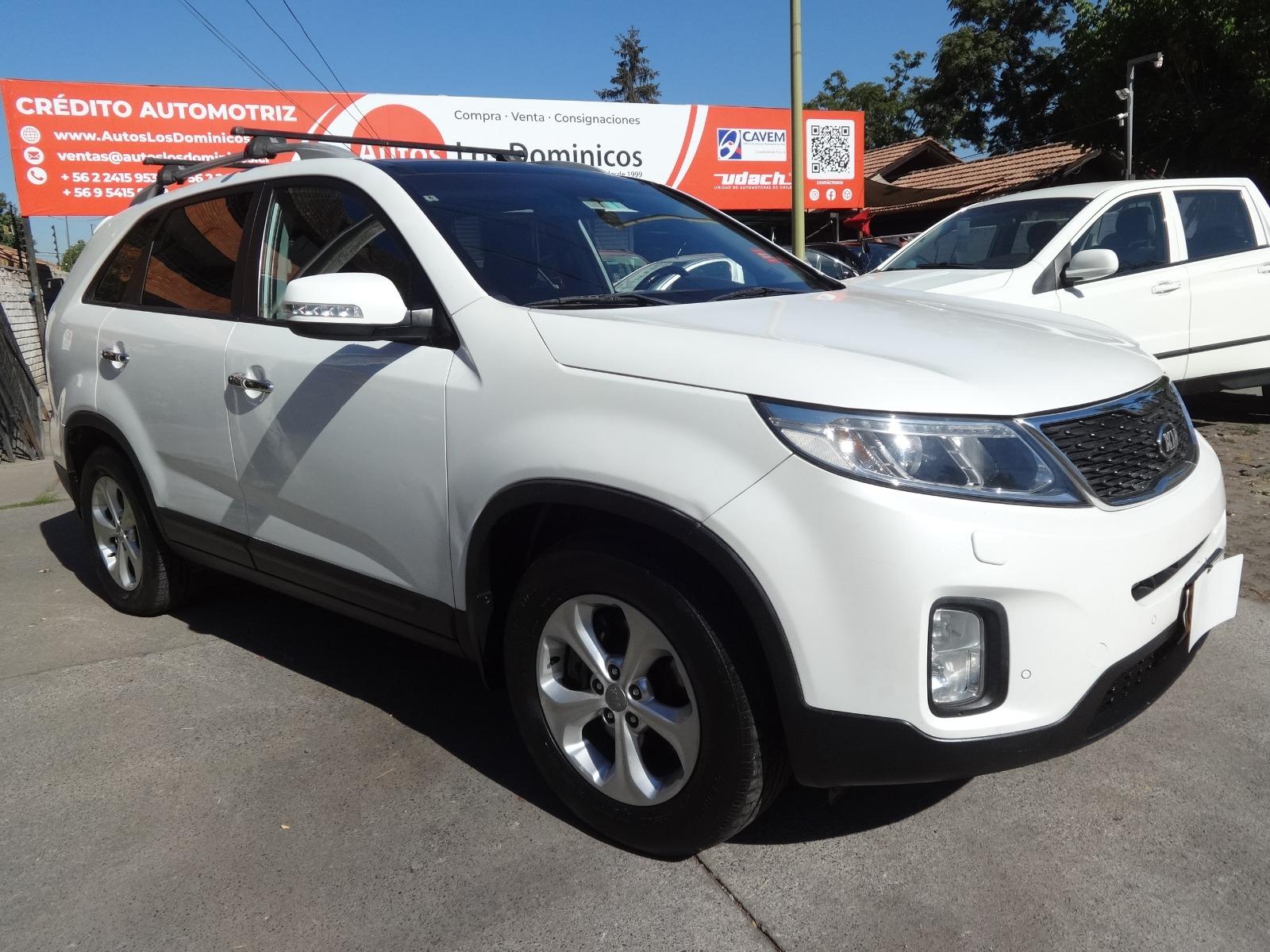 KIA SORENTO SORENTO EX 4X4 2.2 AUT DIESEL  2014 AIRBAG ,FULL AIRE, ABS,TRES CORRIDAS  - AUTOS LOS DOMINICOS