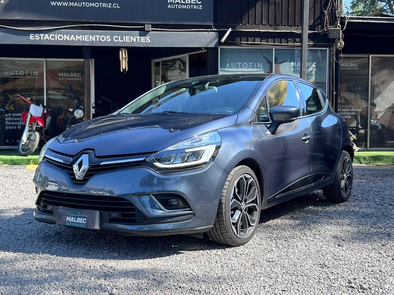 RENAULT CLIO IV 2020 MANTENIMIENTO EN LA MARCA - MALBEC AUTOMOTRIZ