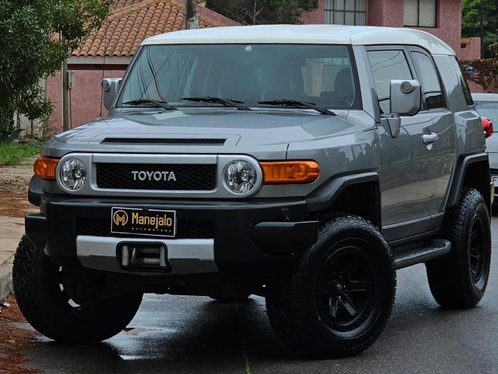 TOYOTA FJ CRUISER FJ CRUSIER AB LAT 4.0L 2013 