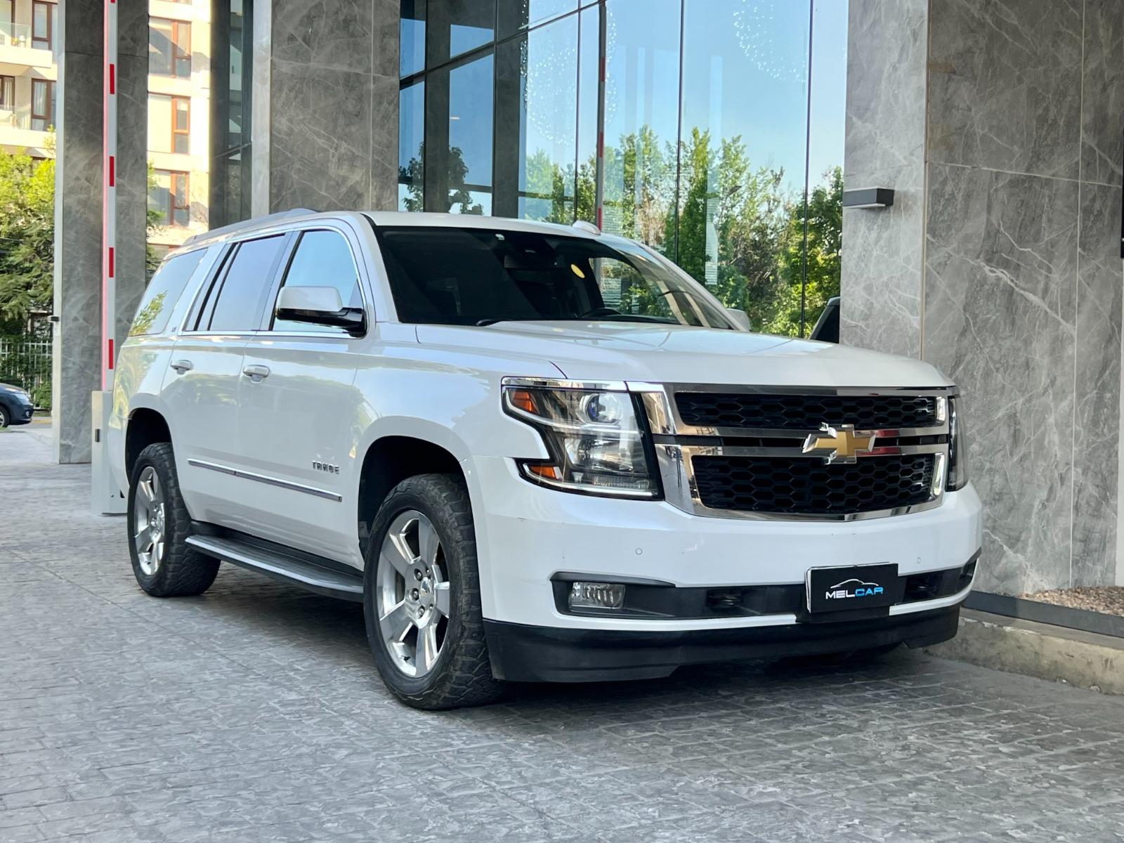 CHEVROLET TAHOE LT 5.3 2017 TRES CORRIDAS DE ASIENTOS 4x4 - 