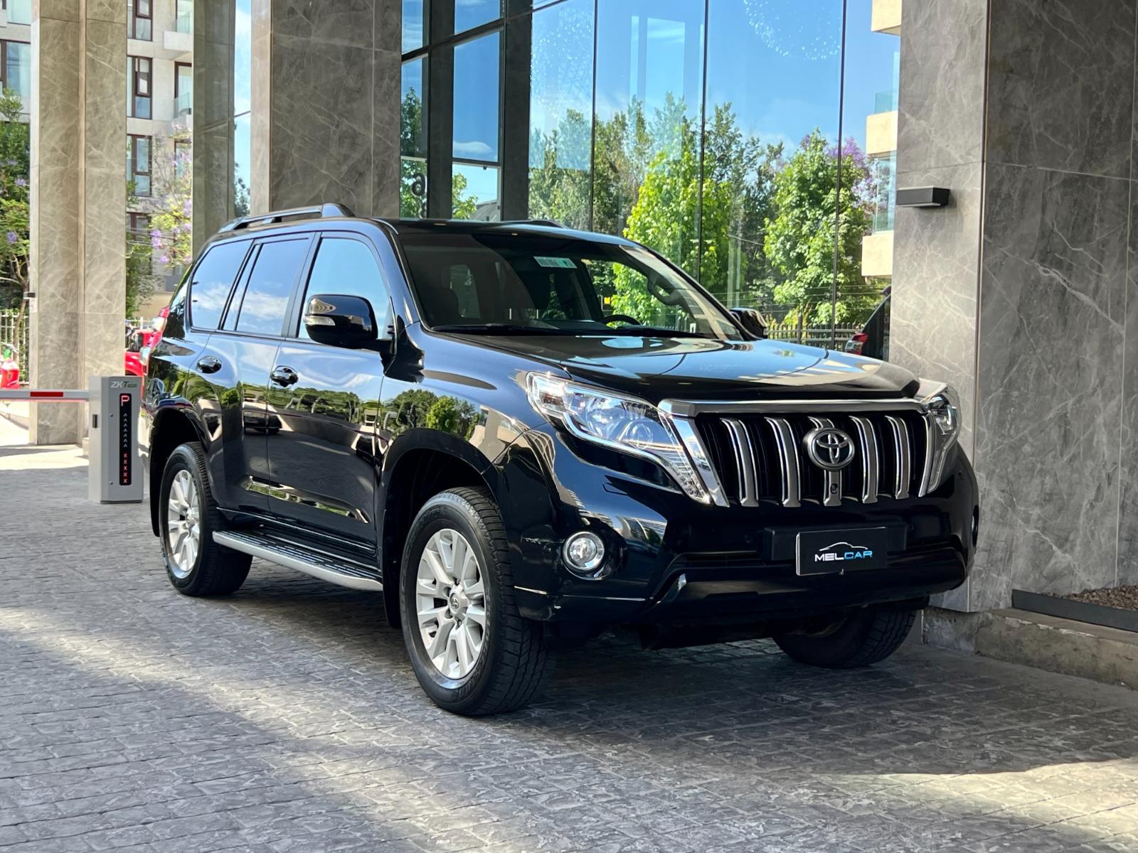 TOYOTA LAND CRUISER PRADO LIMITED 2014 UN DUEÑO TRES CORRIDAS DE ASIENTOS - FULL MOTOR