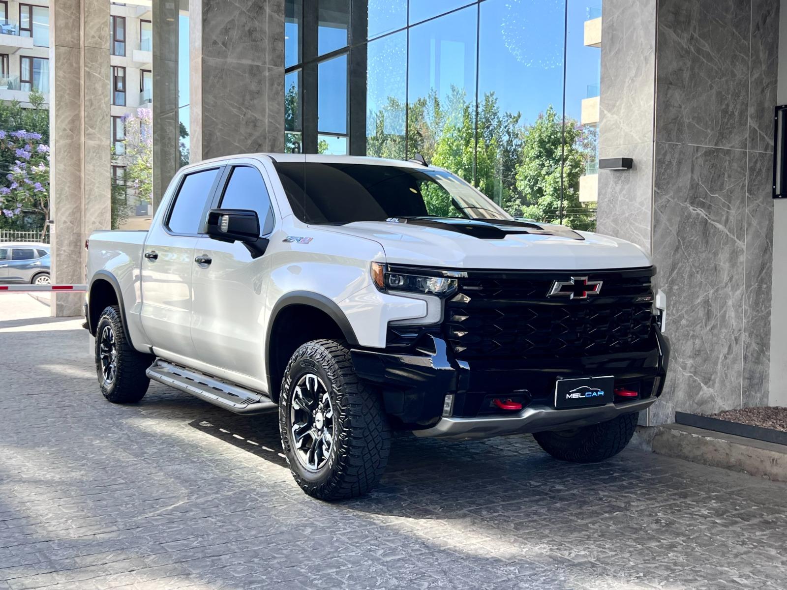 CHEVROLET SILVERADO ZR2 6.2 2023 FACTURABLE UN DUEÑO - MELCAR