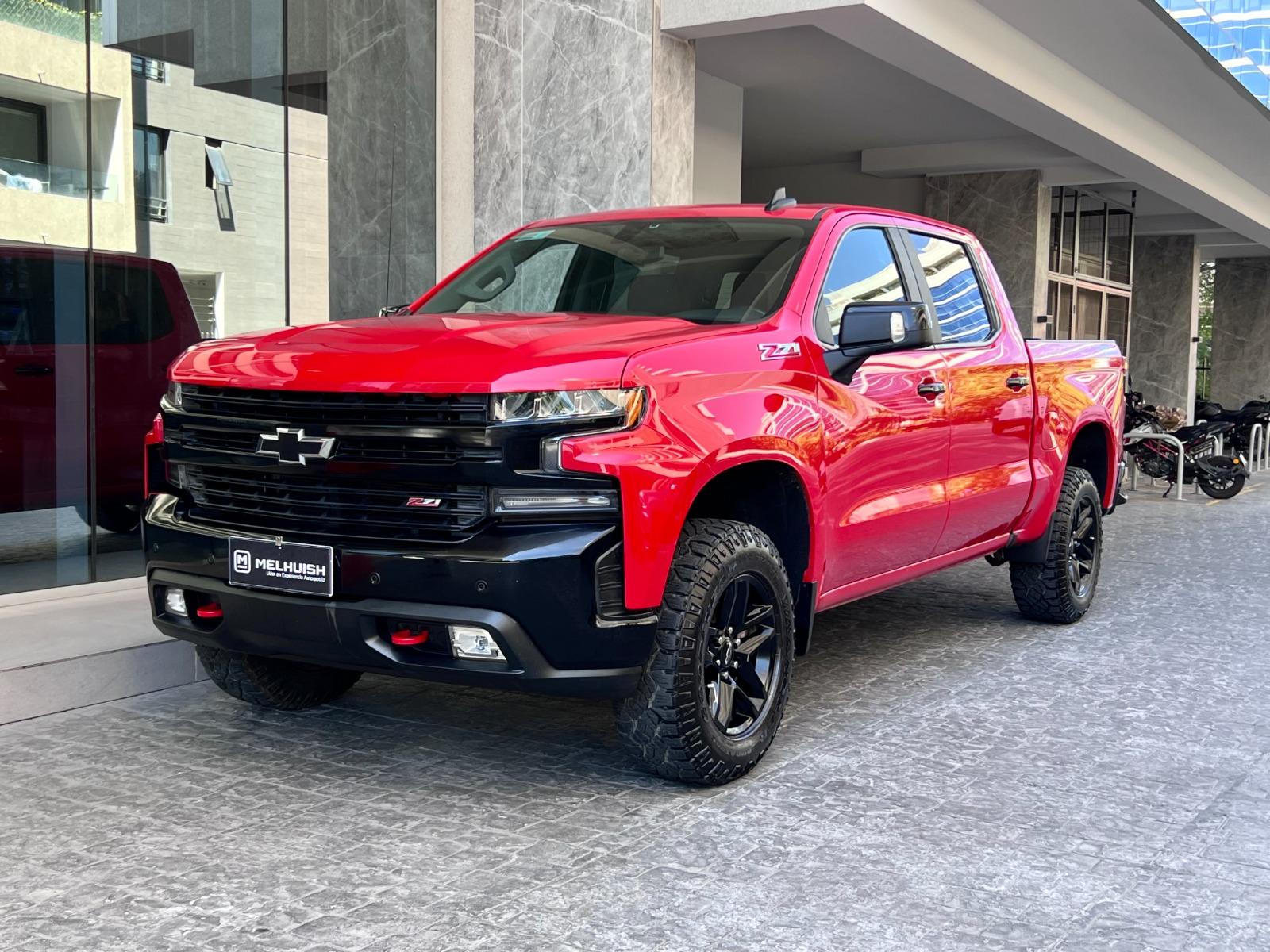 CHEVROLET SILVERADO TRAIL BOSS 5.3 2019 FACTURABLE UN DUEÑO - FULL MOTOR