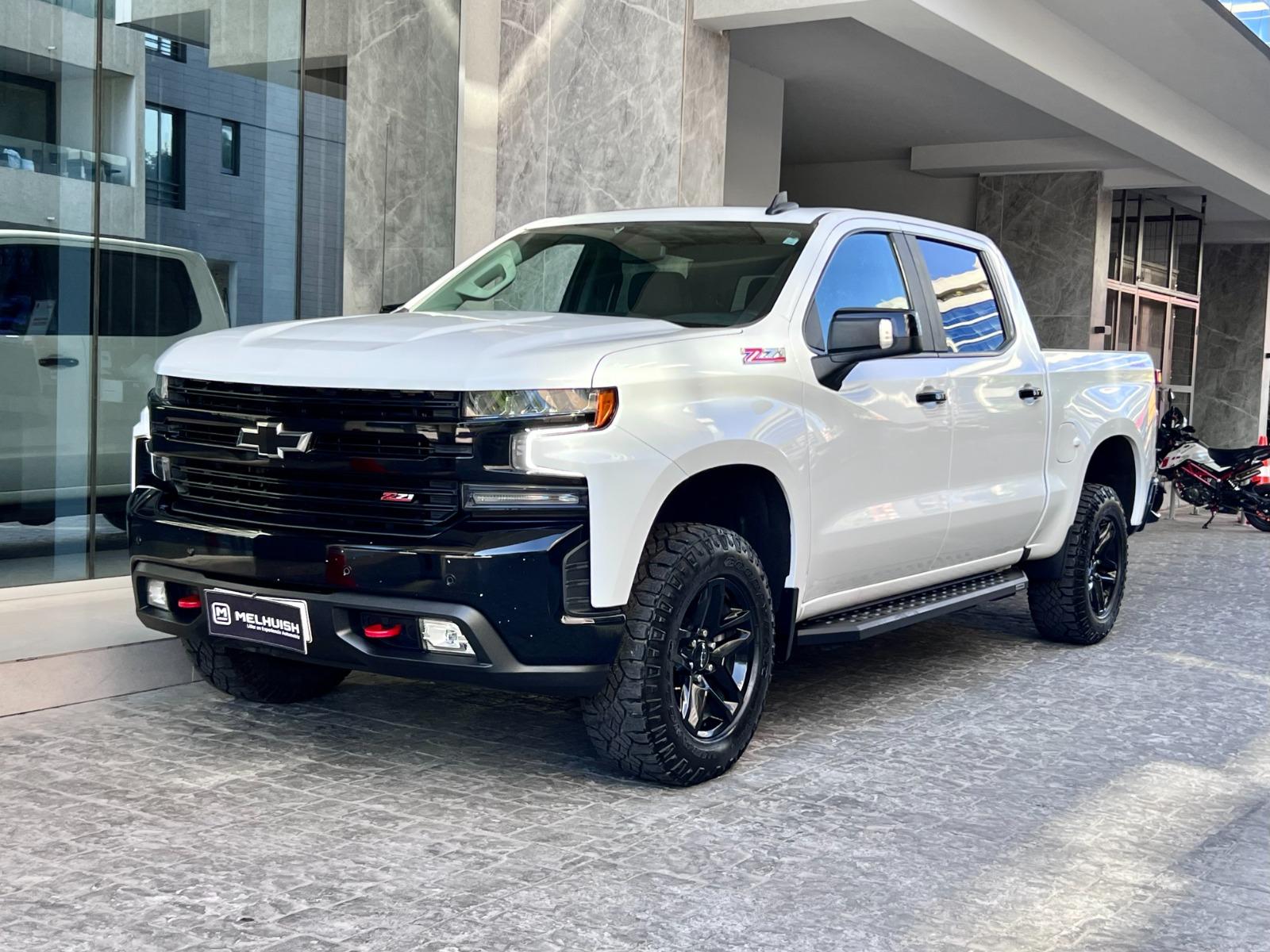 CHEVROLET SILVERADO LT 5.3 2021 TRAIL BOSS ÚNICO DUEÑO - FULL MOTOR