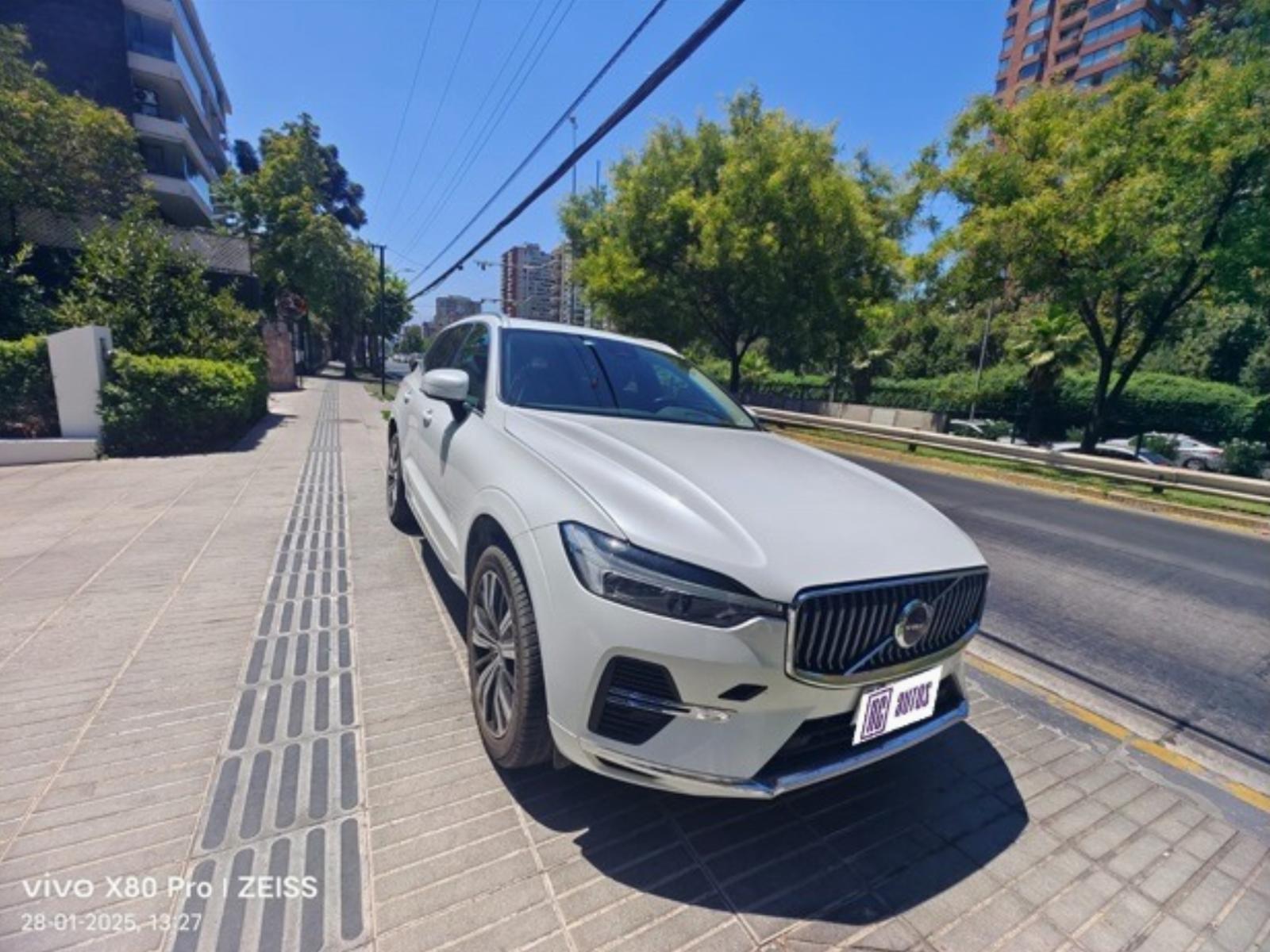 VOLVO XC60 2.0 T8 AWD Recharge 2022 Excelente Oportunidad - NC AUTOS