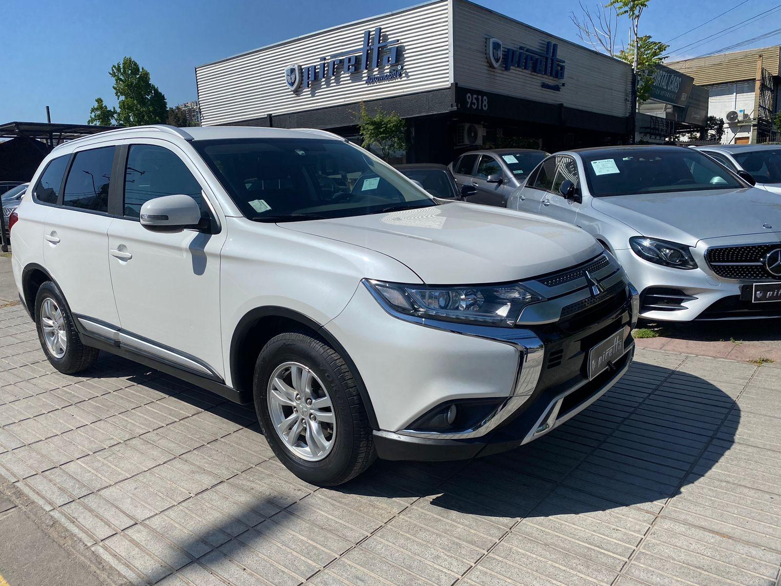 MITSUBISHI NEW OUTLANDER CVT 2.0 2019 IMPECABLE ESTADO - PIRETTA AUTOMOBILE