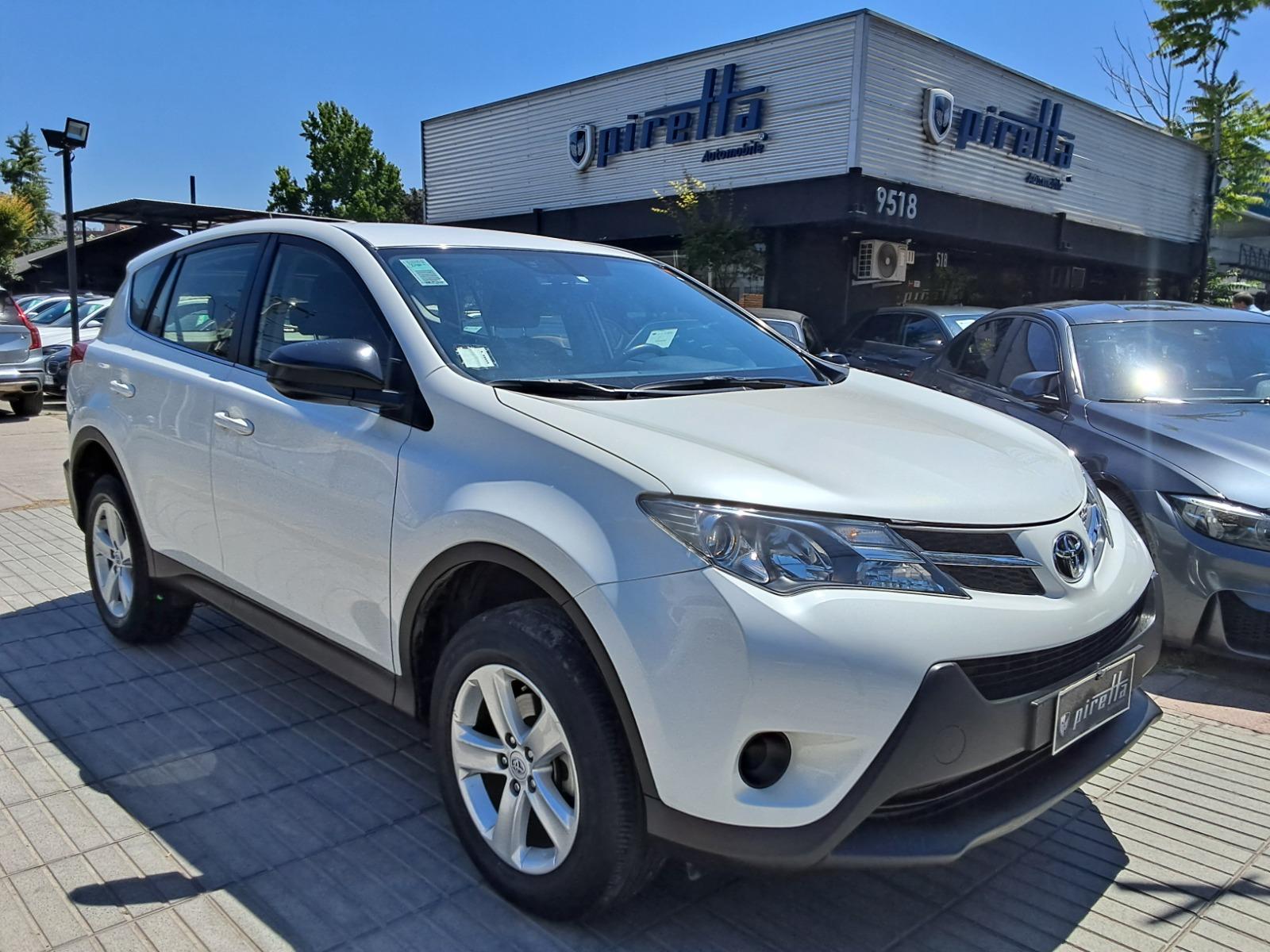 TOYOTA RAV 4 ADVANTAGE LUJO 4X2  2015 UNICO DUEÑO - PIRETTA AUTOMOBILE