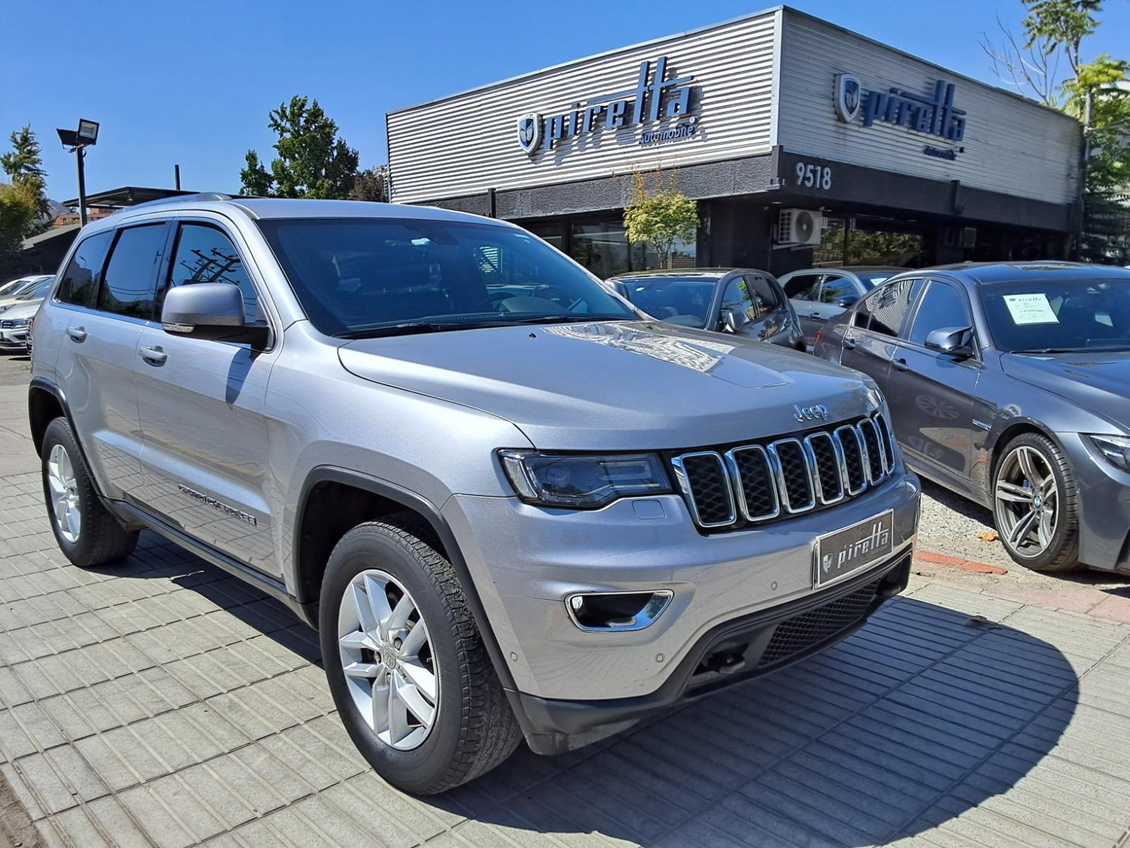 JEEP GRAND CHEROKEE LAREDO 4X4 3.6 2018 OPORTUNIDAD - FULL MOTOR