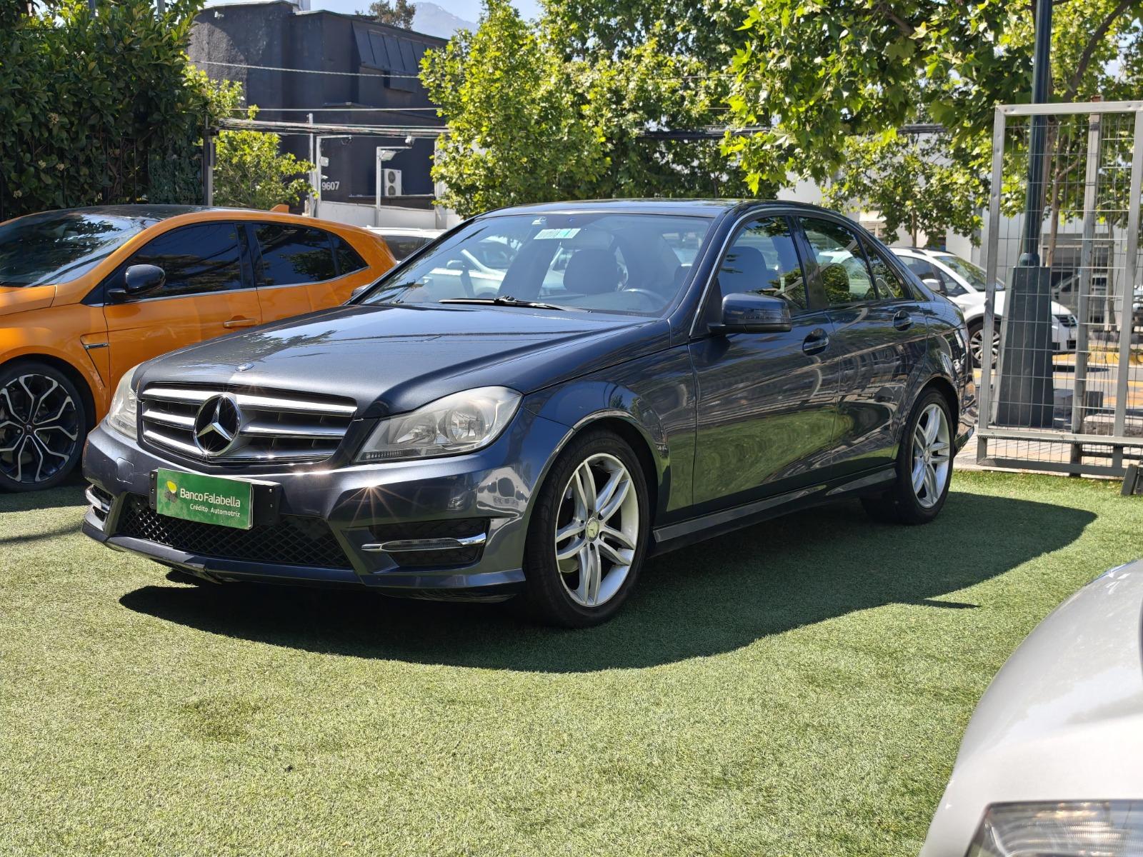 MERCEDES-BENZ C180 CGI BLUE EFFICIENCY  2013  - Portal Cars