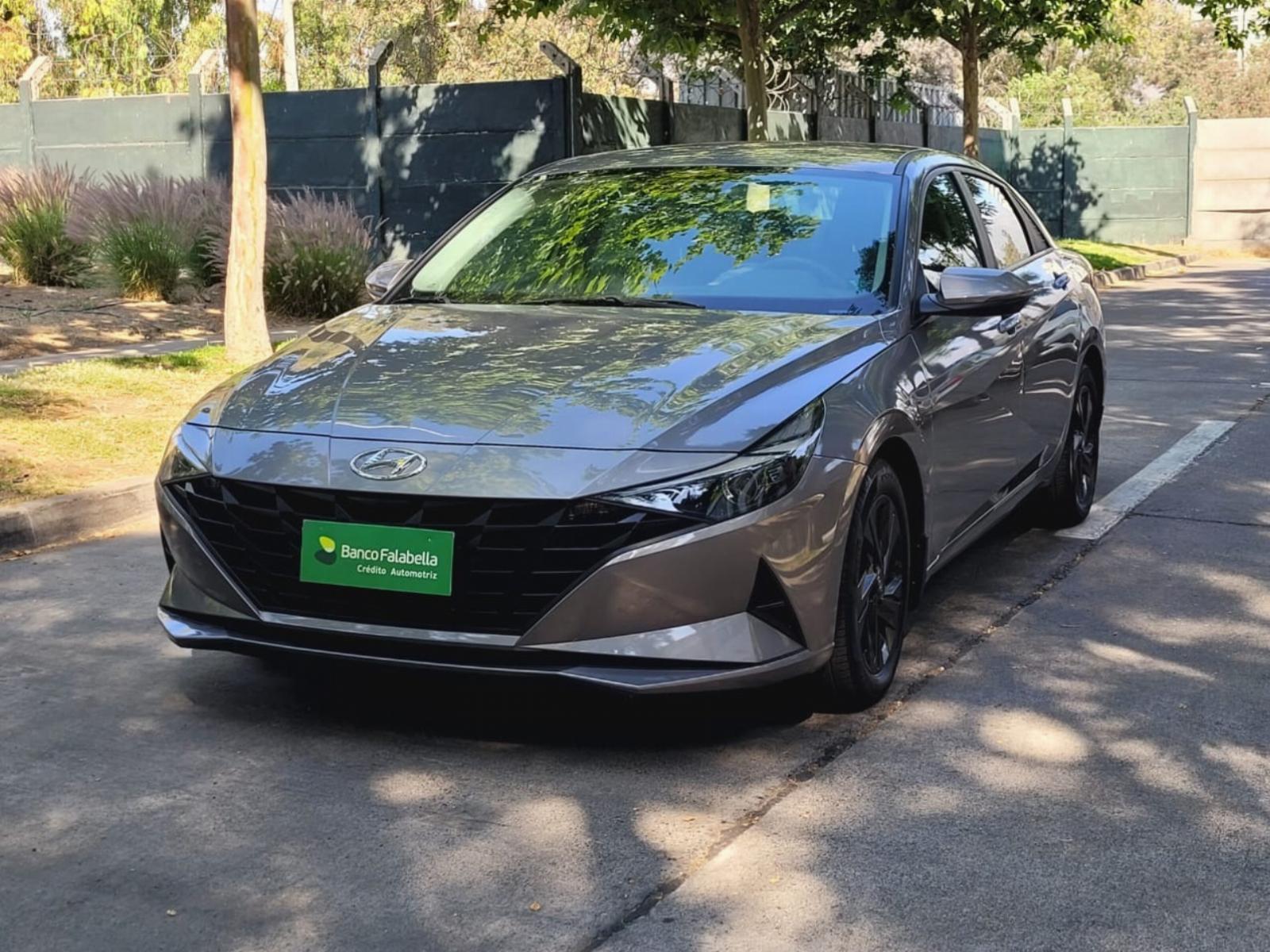 HYUNDAI ELANTRA 1.6 Plus 2022 IMPECABLE  - Portal Cars