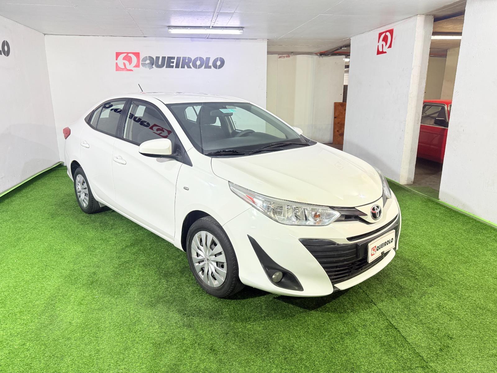 TOYOTA YARIS GLI 1.5 2019 EXCELENTES CONDICIONES - QUEIROLO MUNDO 4x4