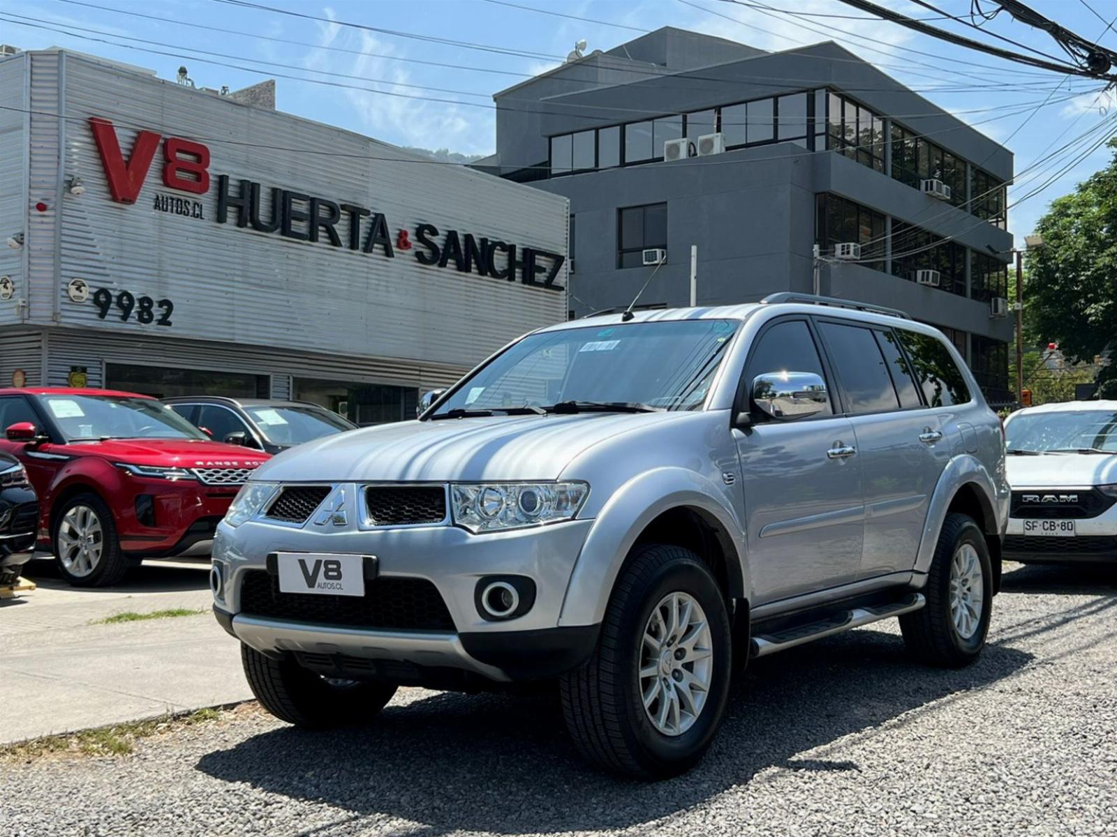 MITSUBISHI MONTERO SPORT DIESEL 4X4 2013 SÓLO 45.300 KILÓMETROS - V8 AUTOS