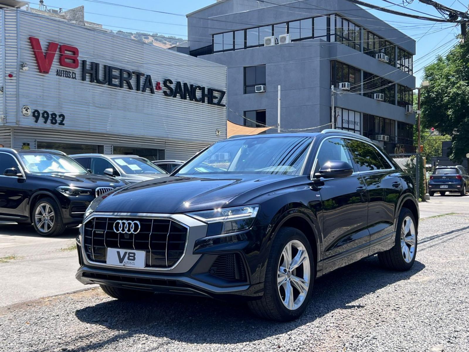 AUDI Q8 55 TFSI S LINE 2021 UN DUEÑO MANTENIMIENTO EN LA MARCA - V8 AUTOS