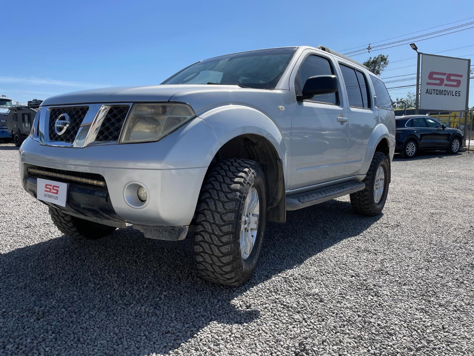 NISSAN PATHFINDER Diesel 4X4 2.5 AT 2006 Nissan Pathfinder - 