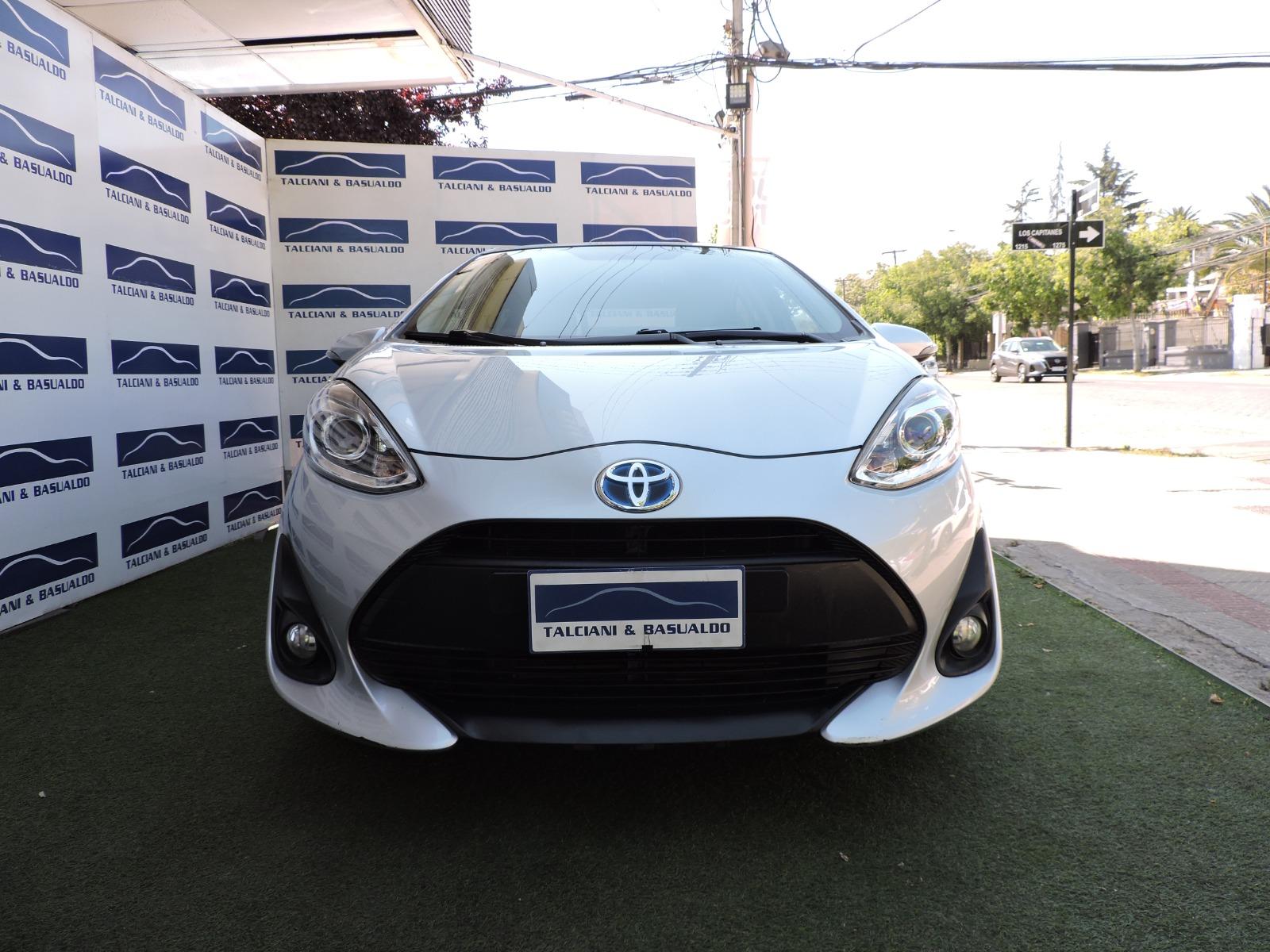 TOYOTA PRIUS C HIBRIDO 1.5 AT 2019 FULL EQUIPO - TALCIANI BASUALDO