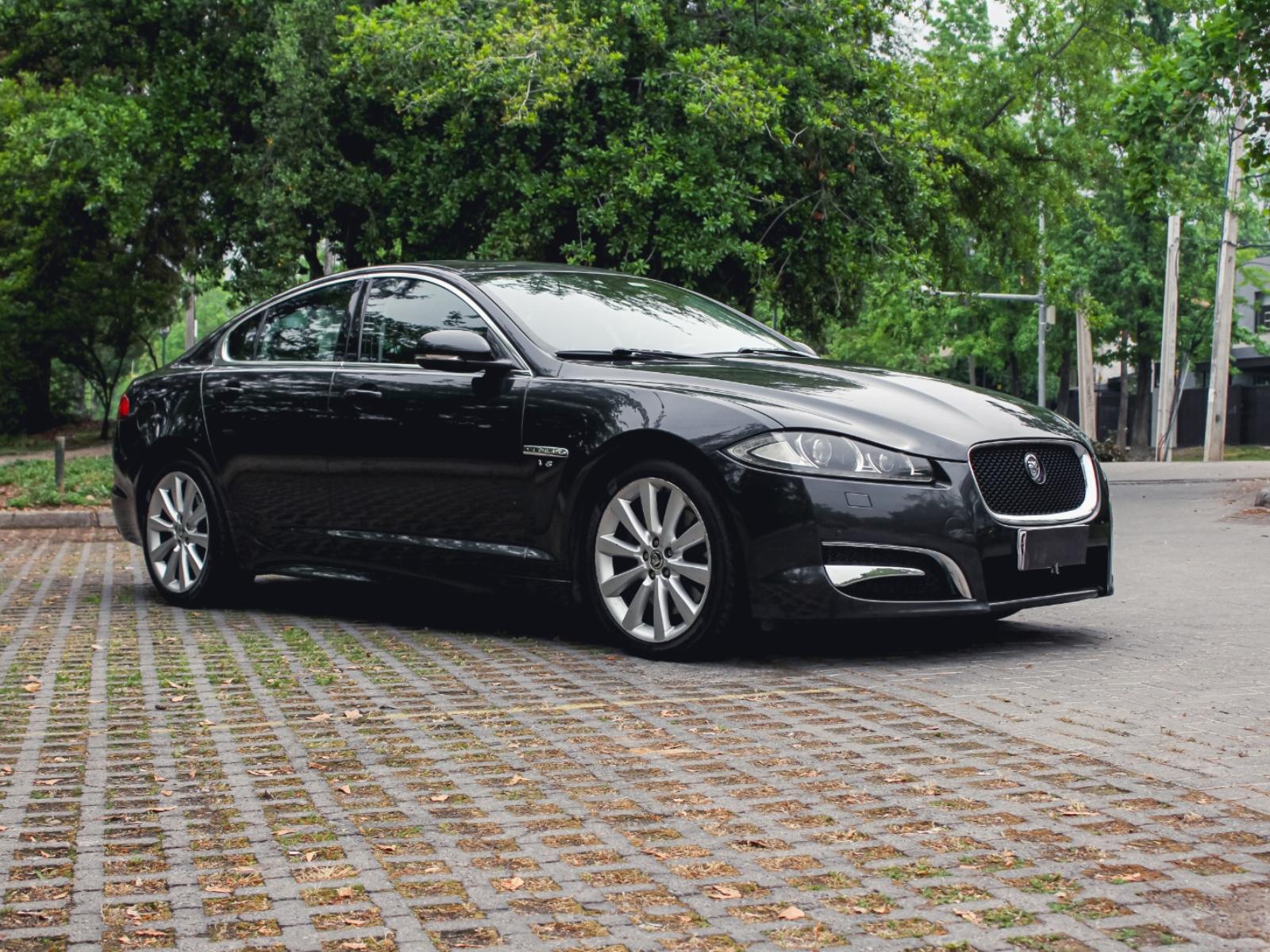 JAGUAR XF 3.0 V6 SC Auto 2014  - THE SUPER GARAGE