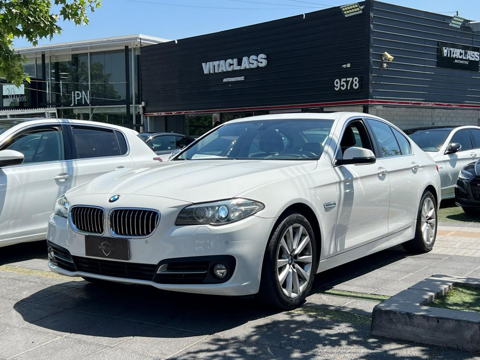 BMW 520  2016 2.0 TURBO - VitaClass