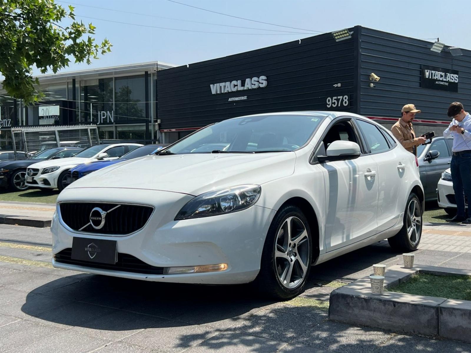 VOLVO V40 D2 2018 2.000 CC DIESEL (235024) - FullMotor - Automoviles ...