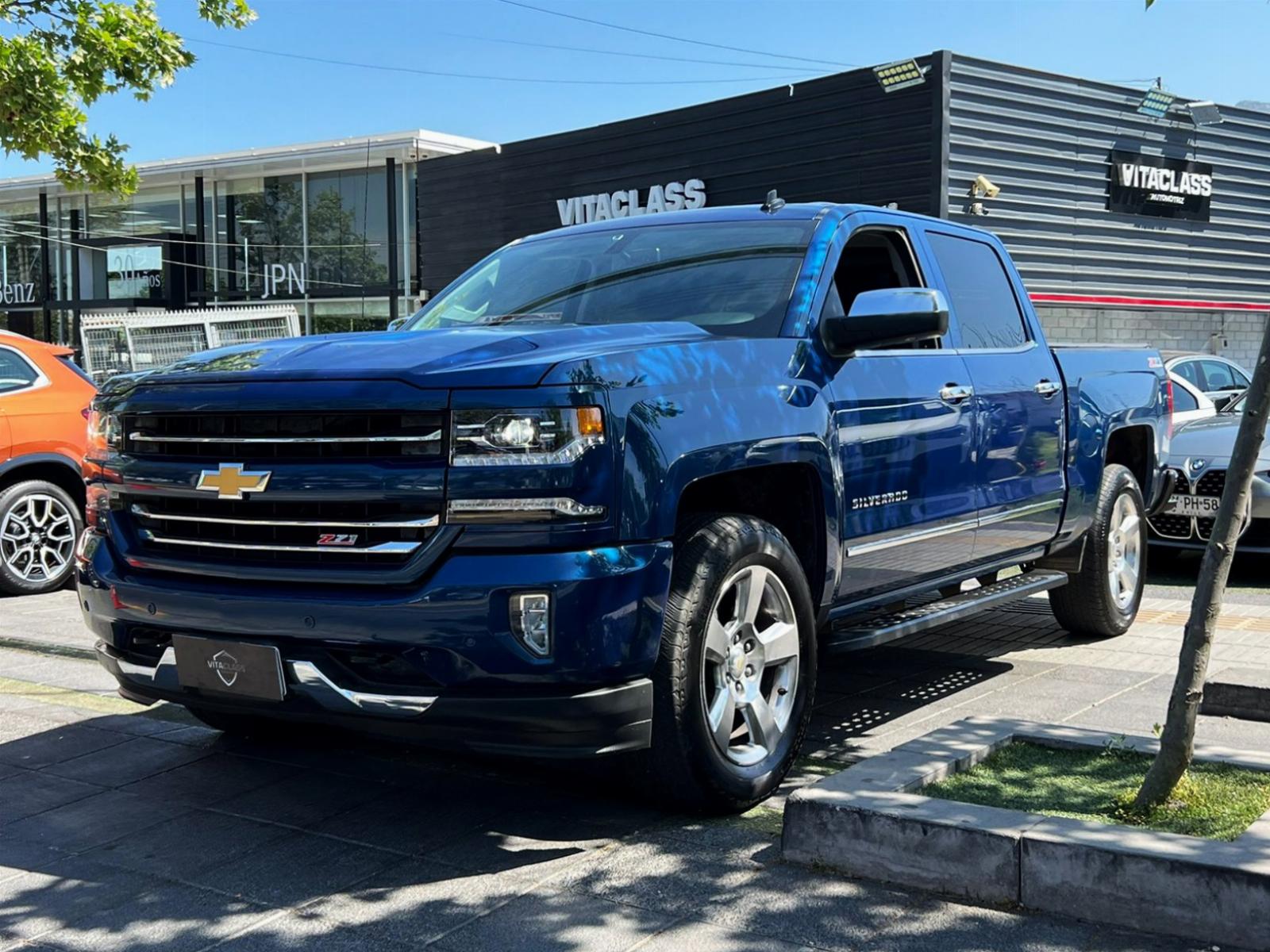 CHEVROLET SILVERADO LTZ 2017 5.300 CC 4X4 - VitaClass