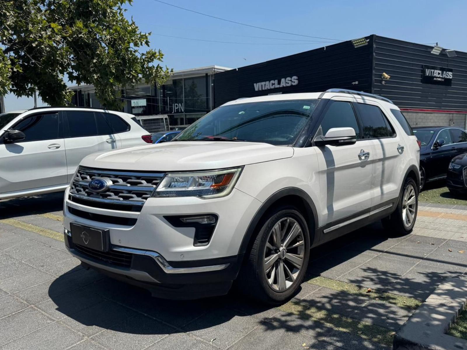 FORD EXPLORER LIMITED ECOBOOST 4X2 2019 TRES CORRIDAS DE ASIENTOS - VitaClass