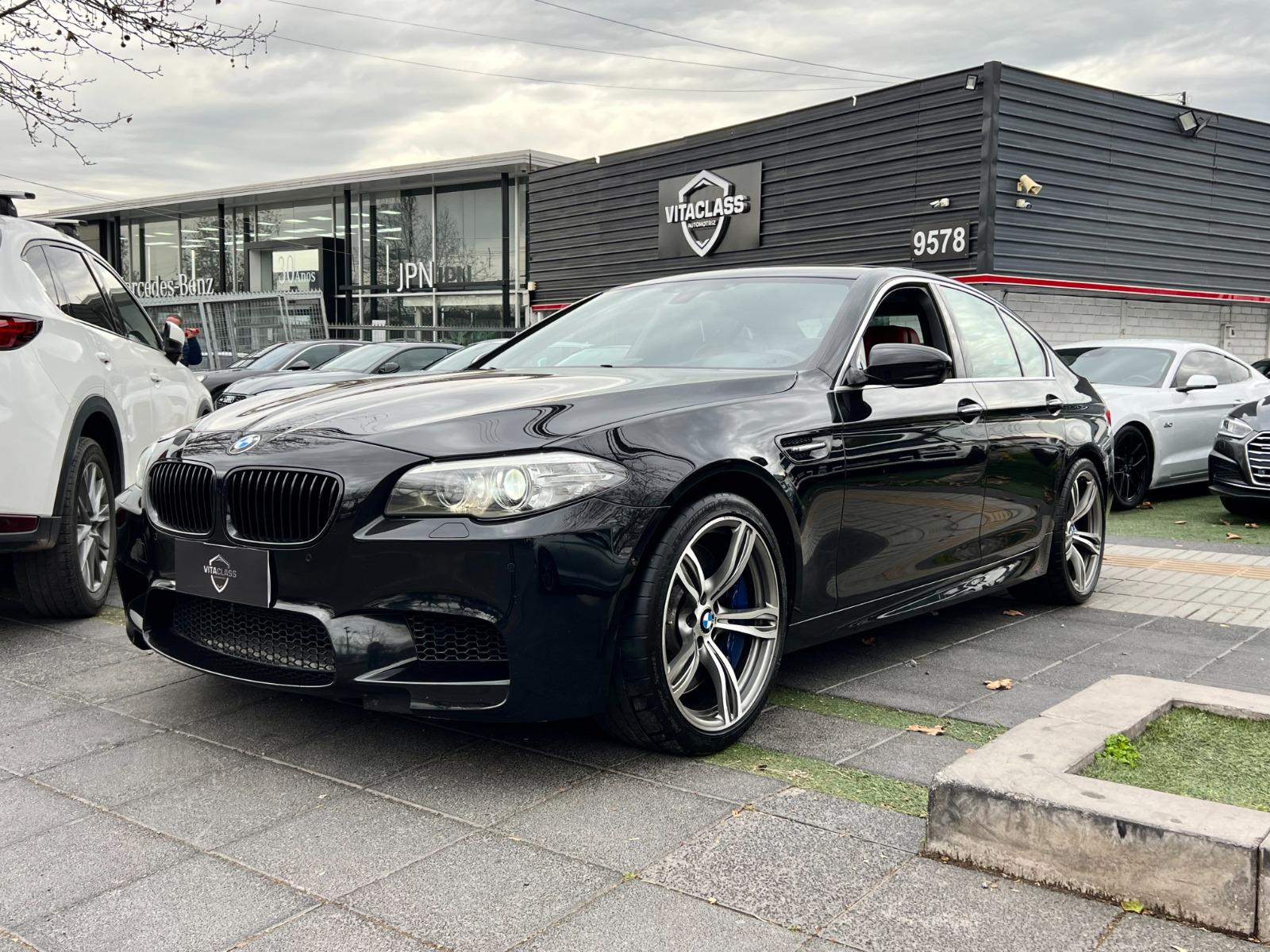 BMW M5 F 10 V8 4.4 2016 MANTENIMIENTO AL DÍA - VitaClass