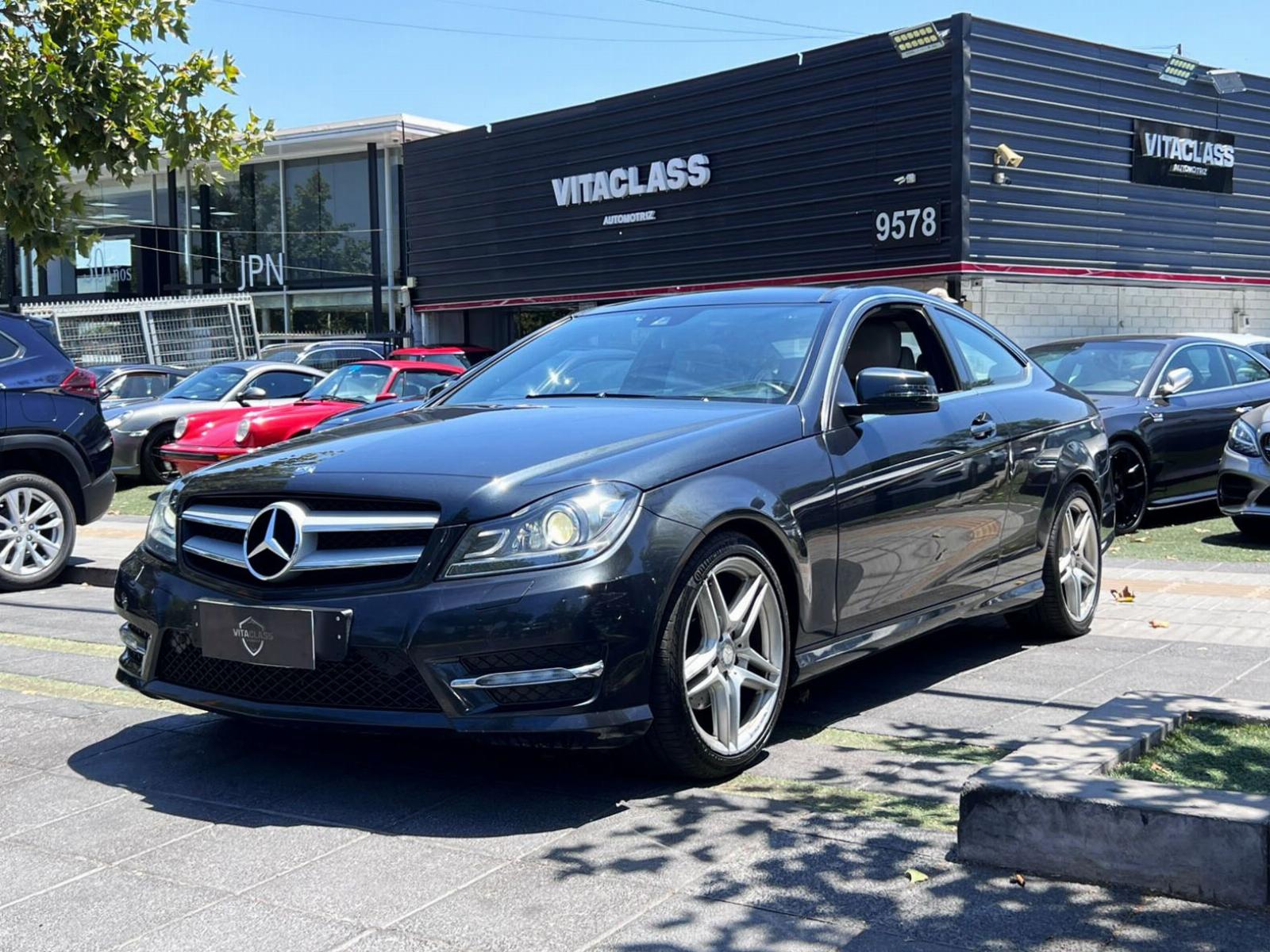 MERCEDES-BENZ C250 COUPE 2014 2.0 TURBO LOOK AMG - VitaClass