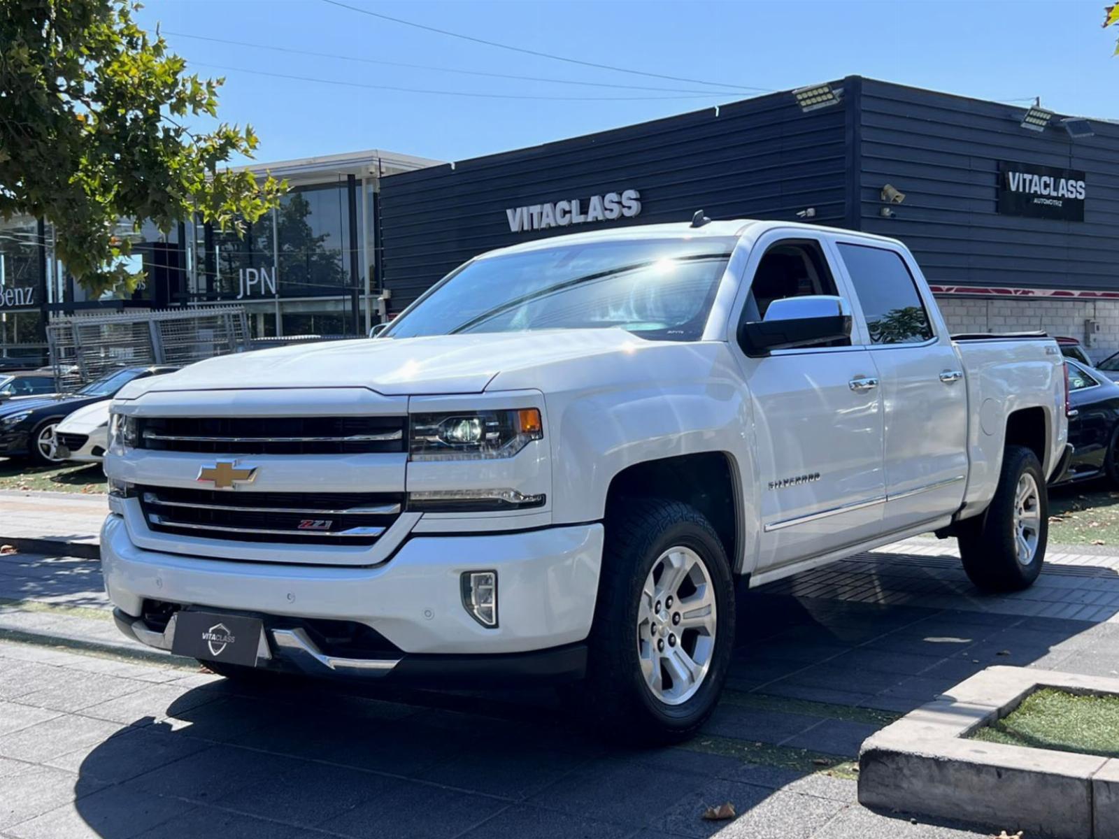 CHEVROLET SILVERADO LTZ 2017 5.300 CC 4X4 - 