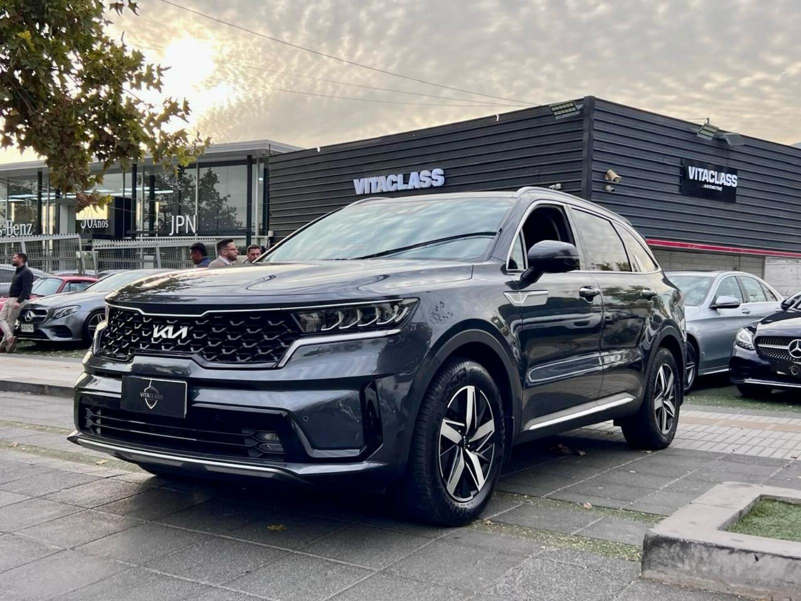 KIA SORENTO EX 2.5 AT 4x2 2023 TRES CORRIDAS DE ASIENTOS - VitaClass
