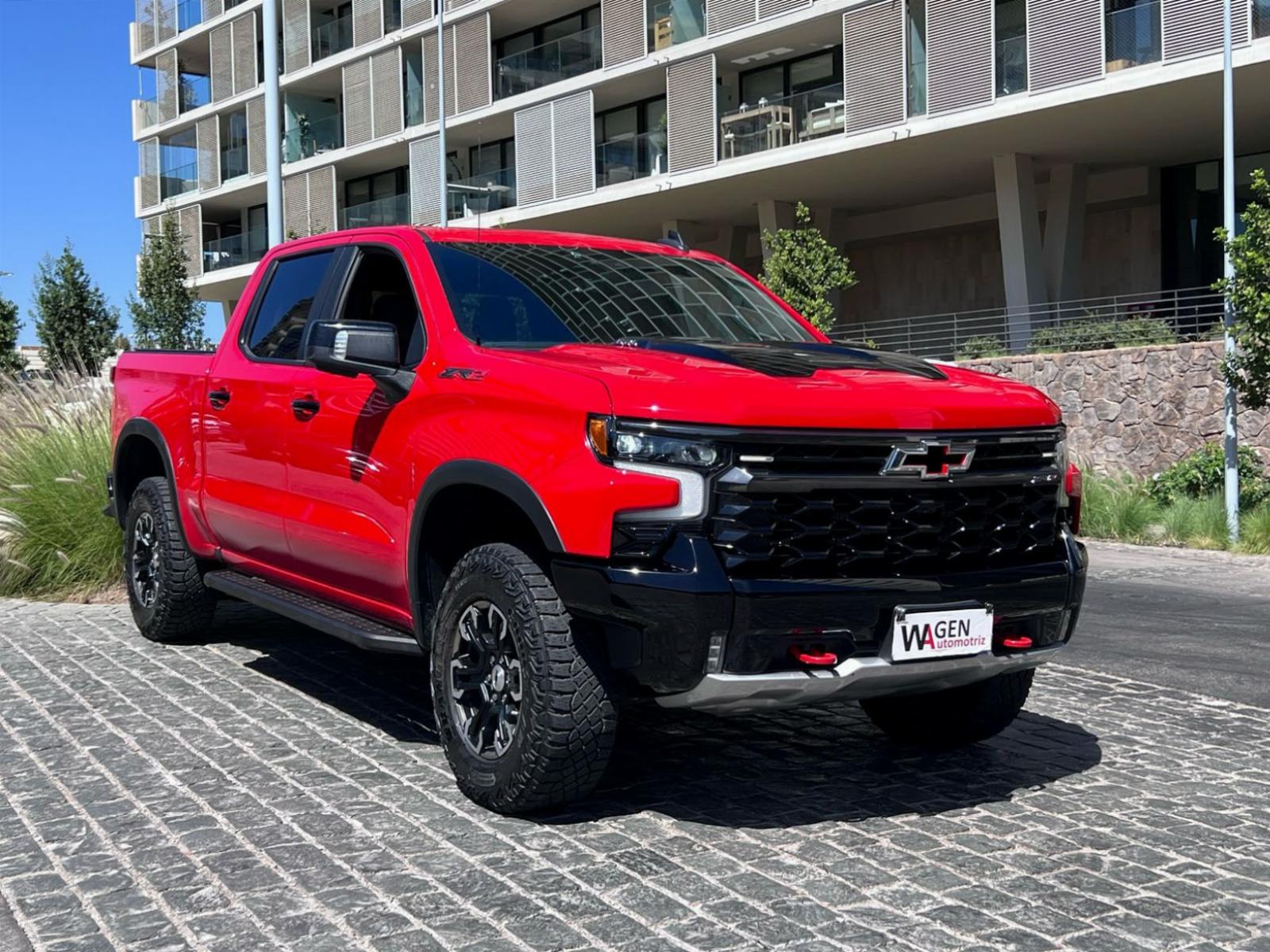 CHEVROLET SILVERADO ZR2 2023 FACTURABLE MANTENIMIENTO EN LA MARCA - 